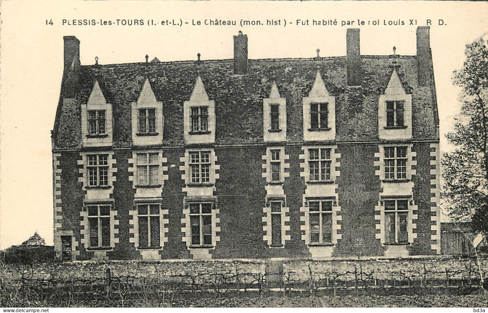  37  PLESSIS LES TOURS  Le Château - La Riche