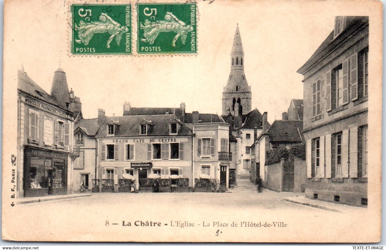 36  LA CHATRE - L'eglise Et La Place De L'hotel De Ville. - La Chatre