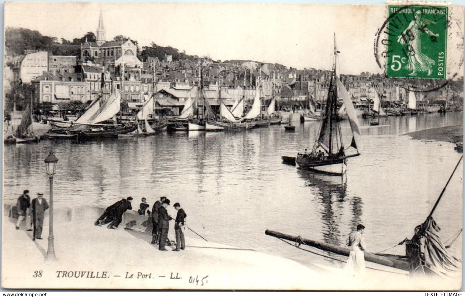 14 TROUVILLE - Le Port, Vue Generale. - Trouville