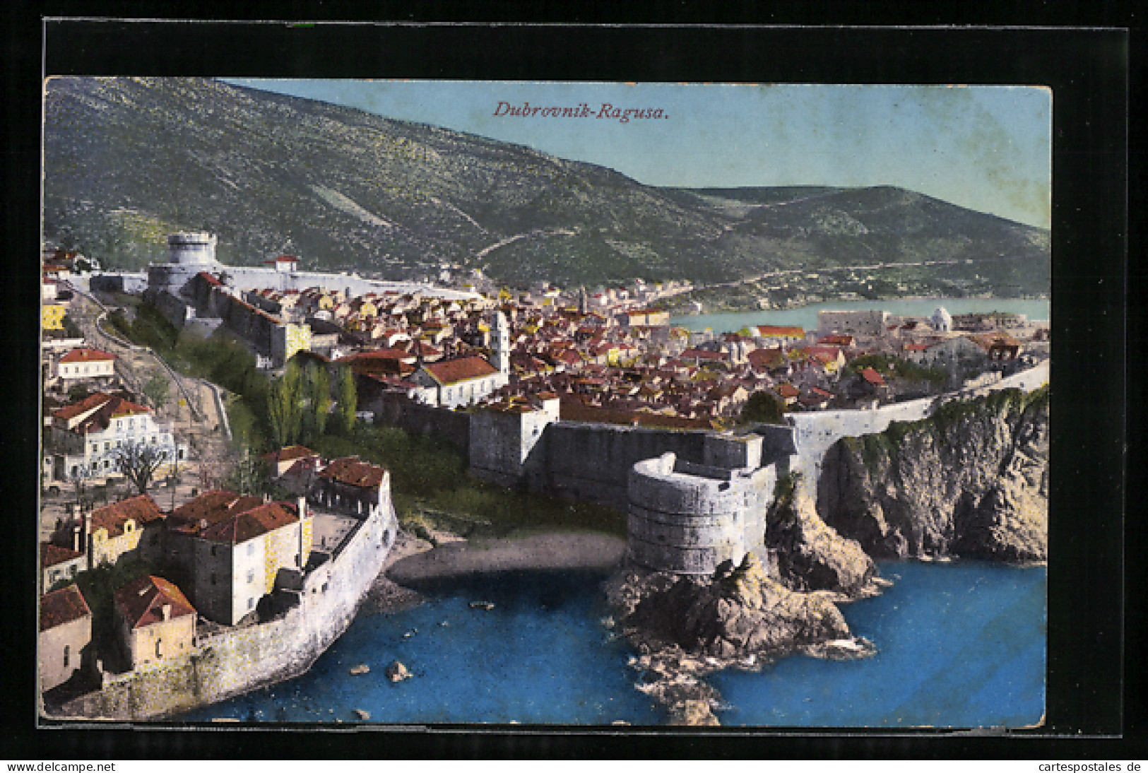AK Dubrovnik, Ortsansicht Mit Festungsmauer Aus Der Vogelschau  - Kroatië