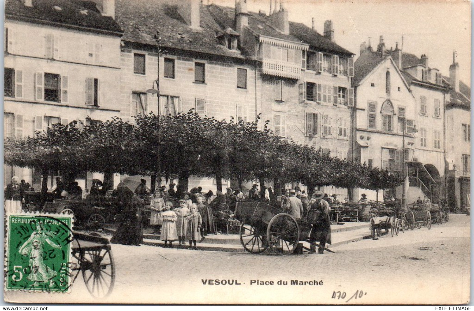 70 VESOUL - La Place Du Marche  - Vesoul