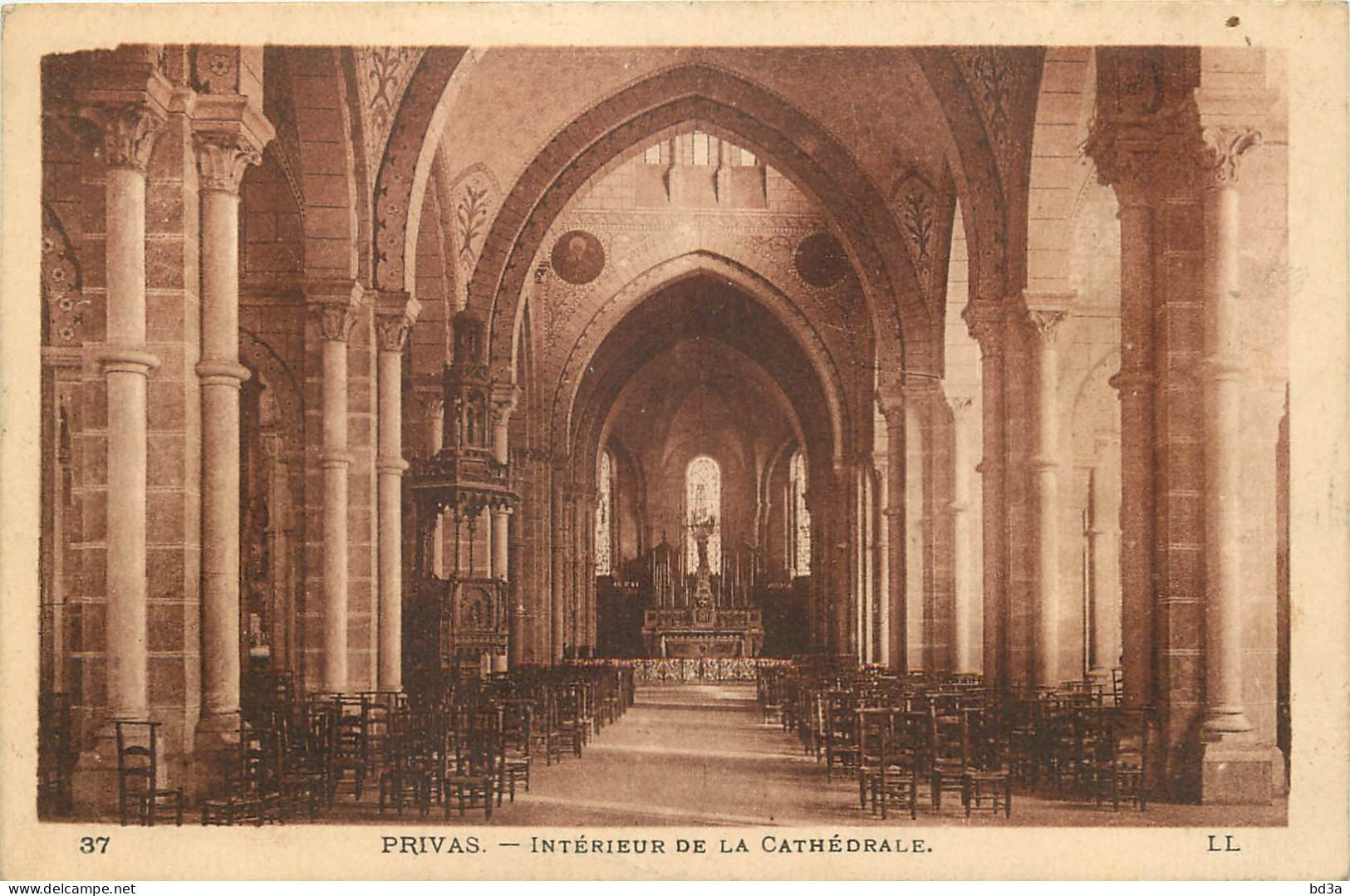  07 - PRIVAS - INTERIEUR DE LA CATHEDRALE - Privas