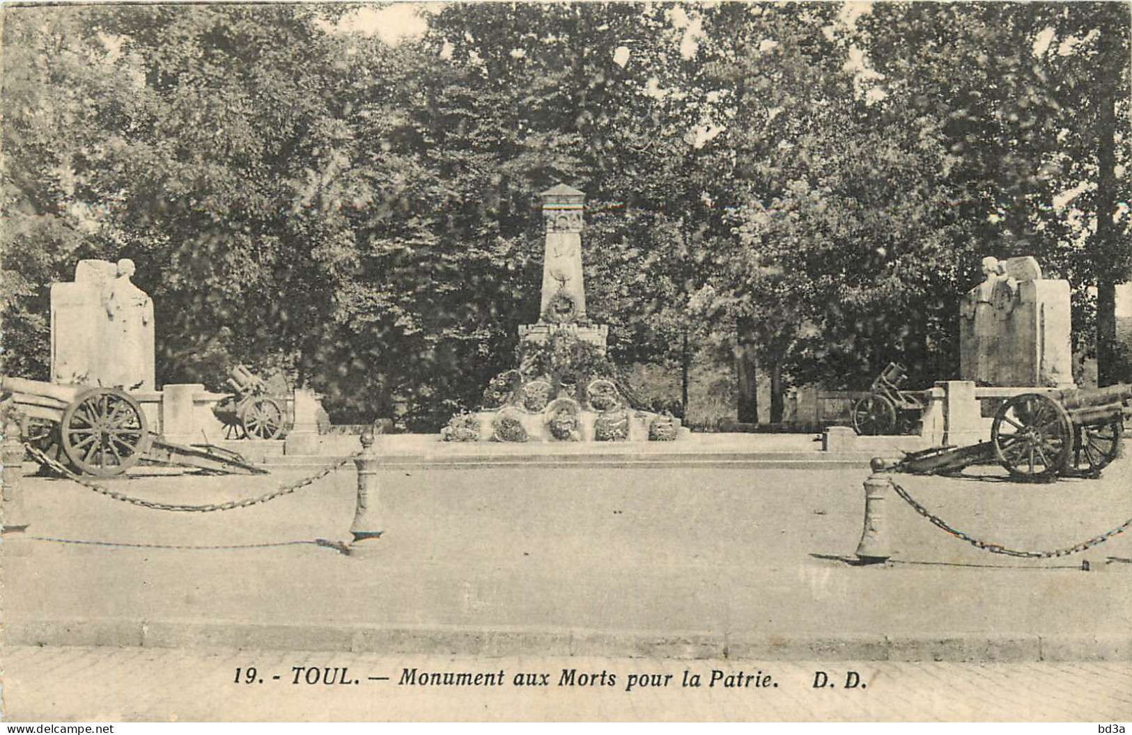 54 - TOUL -  MONUMENT AUX MORTS POUR LA PATRIE - Toul
