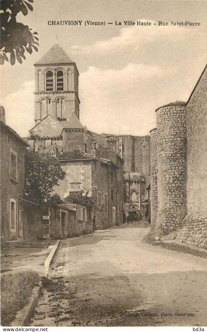 86 - CHAUVIGNY - LA VILLE HAUTE - RUE SAINT PIERRE - Chauvigny