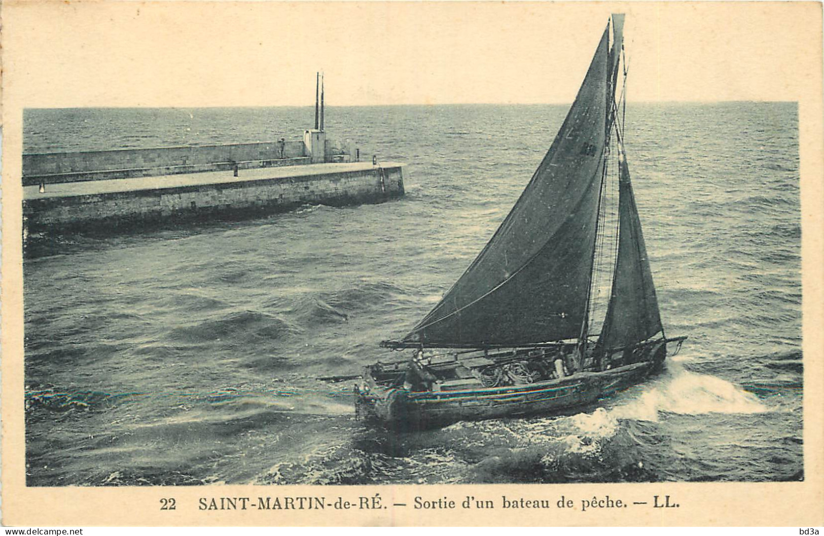 17 - SAINT MARTIN DE RE - SORTIE D'UN BATEAU DE PECHE - Saint-Martin-de-Ré