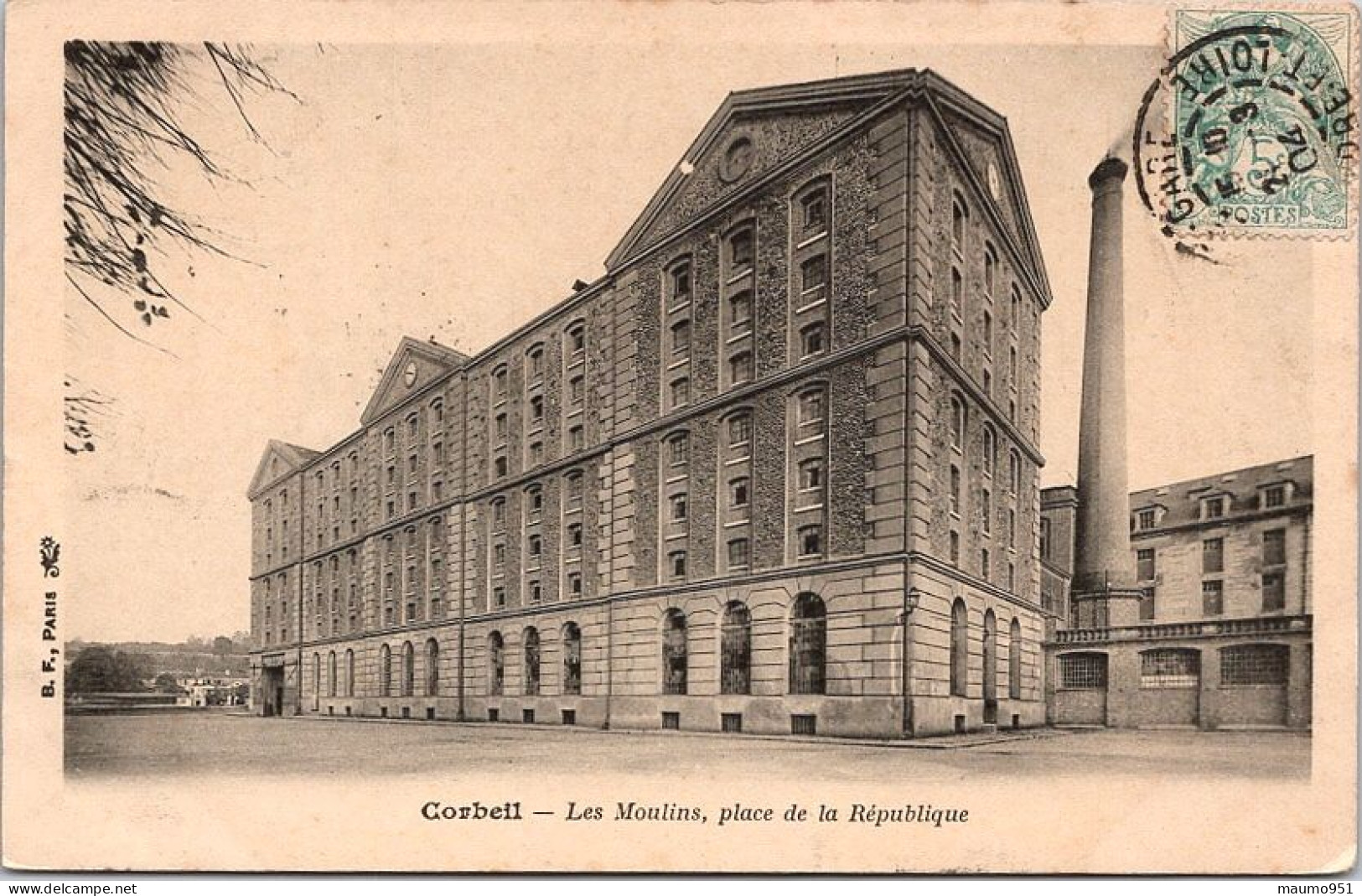 91 CORBEIL - Les  Moulins Place De La République - Corbeil Essonnes