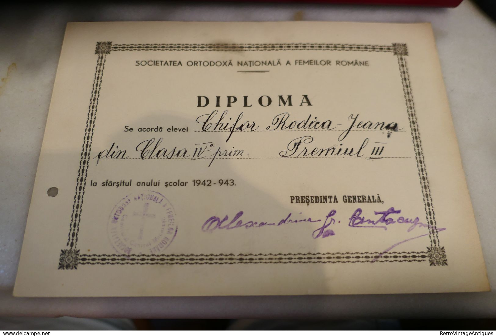 Societatea Ortodoxa Nationala A Femeilor Romane - SONFR - DIPLOMA - Alexandrina Gr. Cantacuzino 1942-1943 Premiu - Diplomas Y Calificaciones Escolares