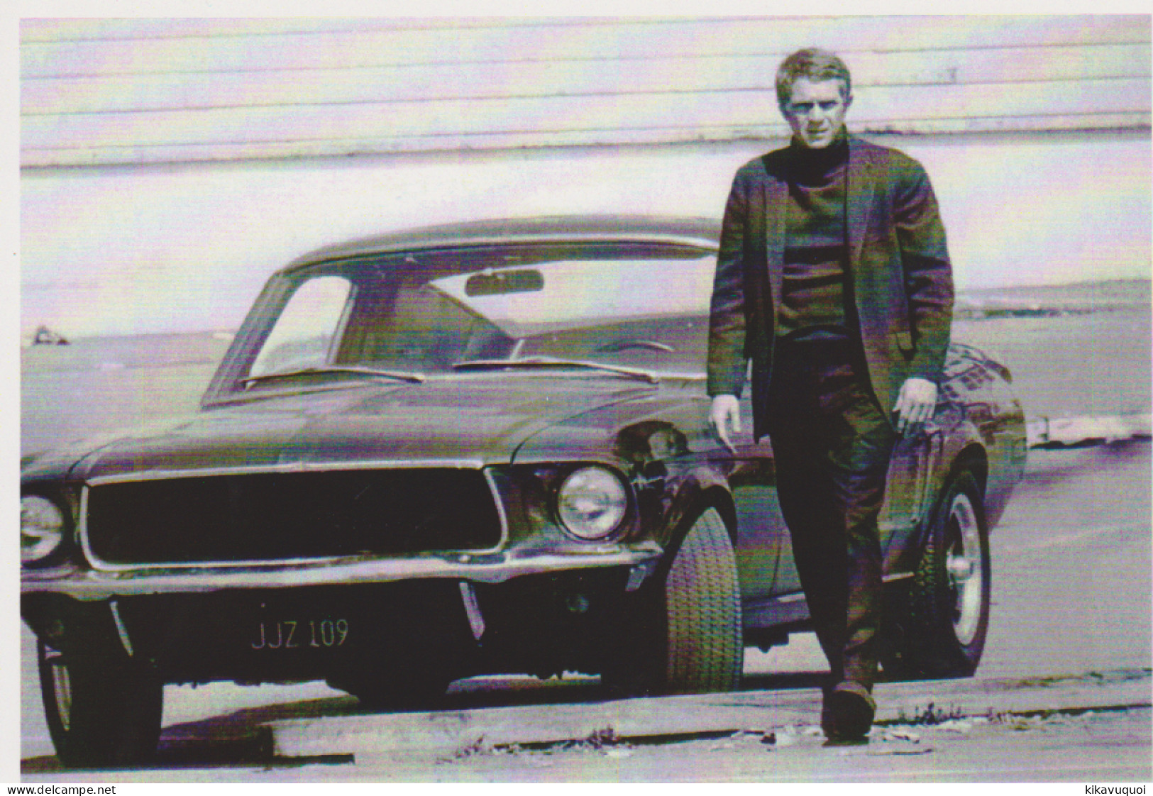 STEVE MCQUEEN AVEC FORD MUSTANG GT - CARTE POSTALE 10X15 CM NEUF - Voitures De Tourisme