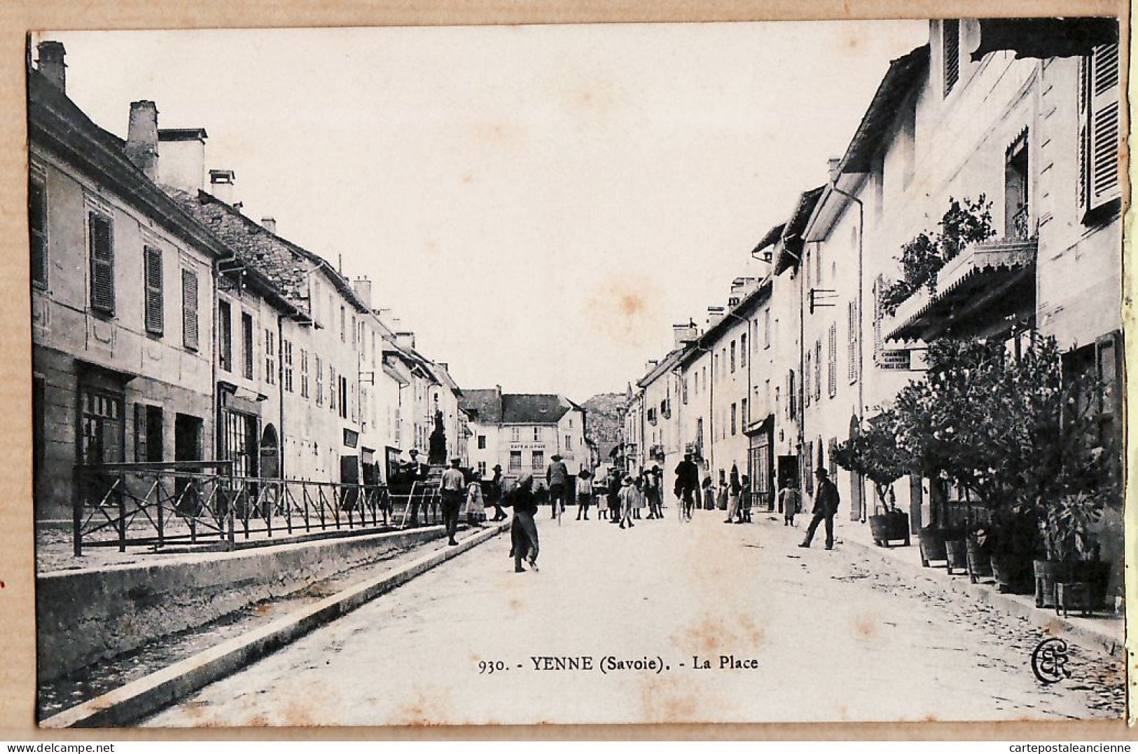 27727 / Editeur C.E.R CER 930 - YENNE Savoie La Place Animation Villageoise 10-08-1905 à GINESTOUS Belley - Yenne