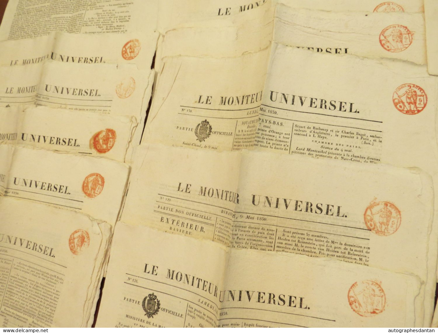 ● Le Moniteur Universel - Mai 1830 - Lot De 30 Journaux - Cachets / Timbres Rouges - Journal - 1800 - 1849