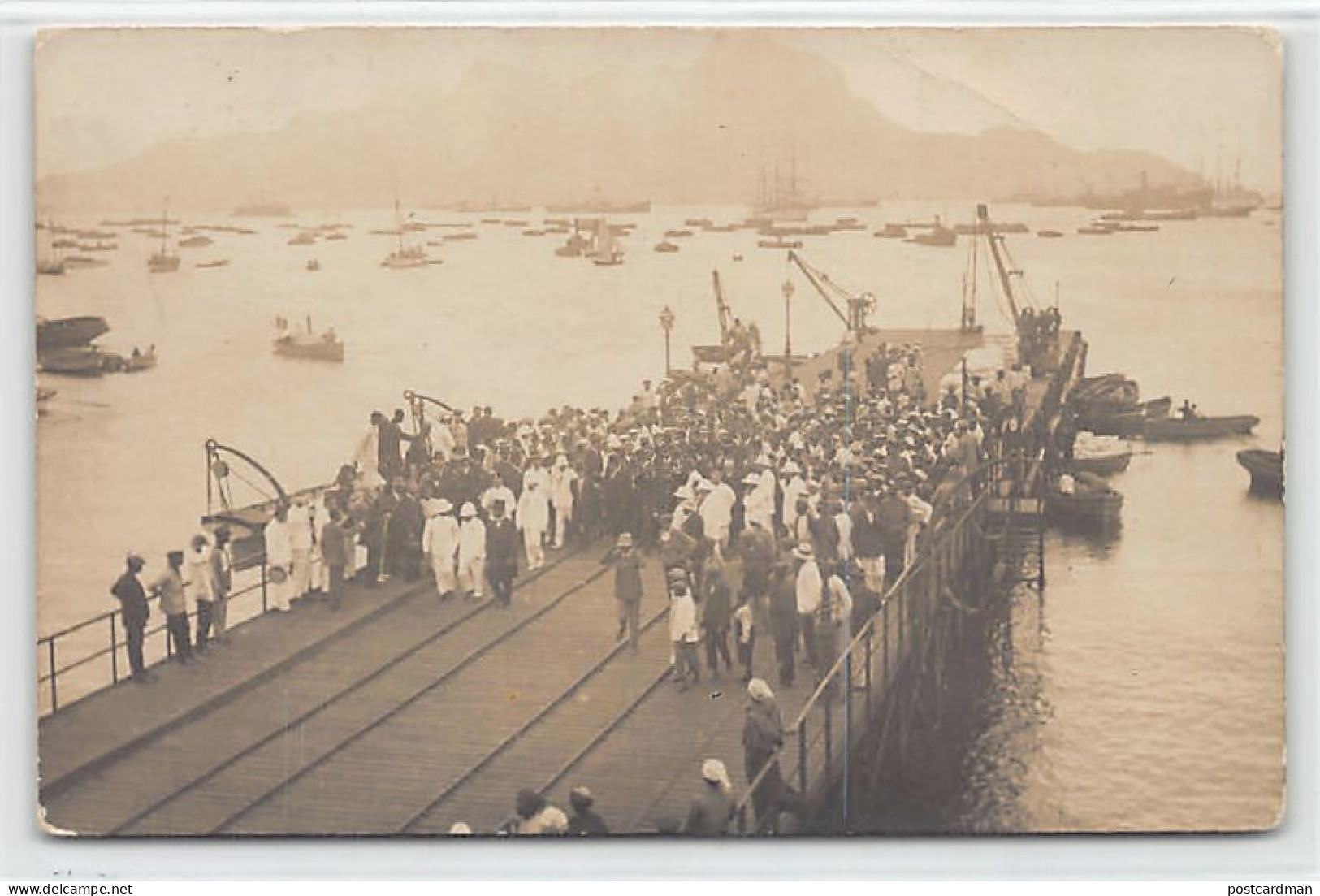 Sierra Leone - FREETOWN - Arrival Of New Governor Douglas James Jardine In May 1937 REAL PHOTO - Publ. Unknown - Sierra Leone