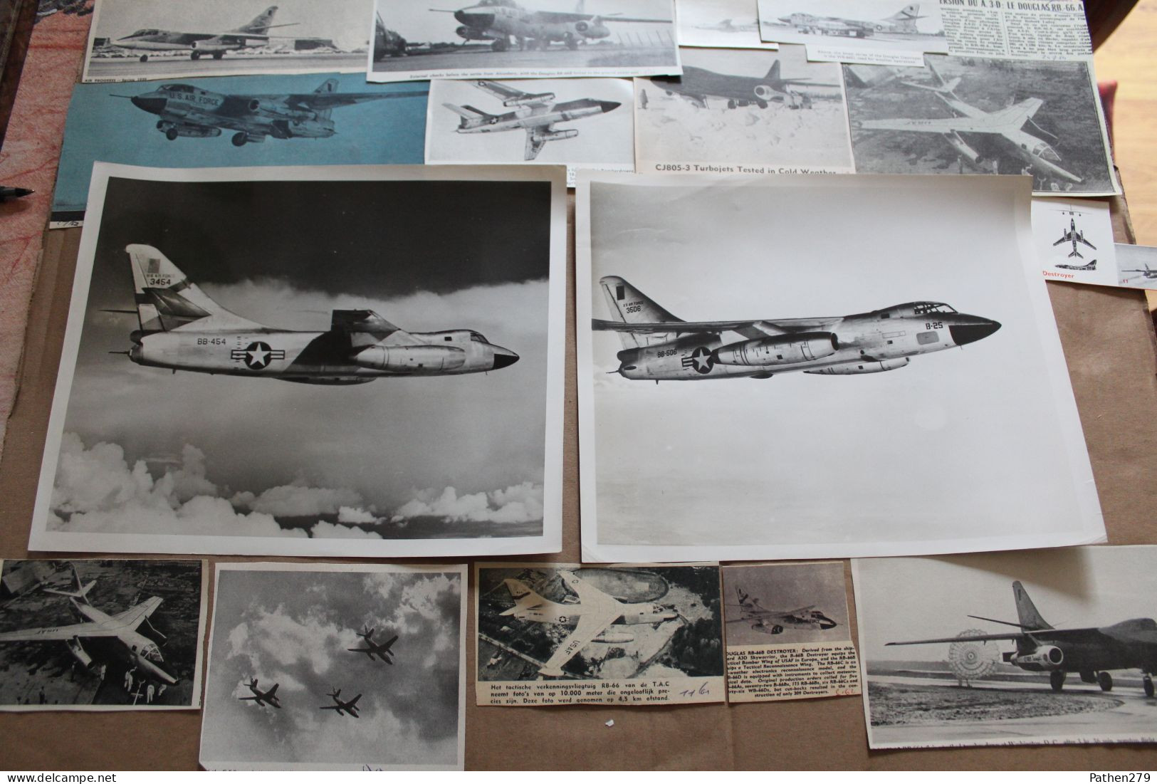 Lot De 112g D'anciennes Coupures De Presse Et Photos De L'aéronef Américain Douglas B-66 "Destroyer" - Fliegerei