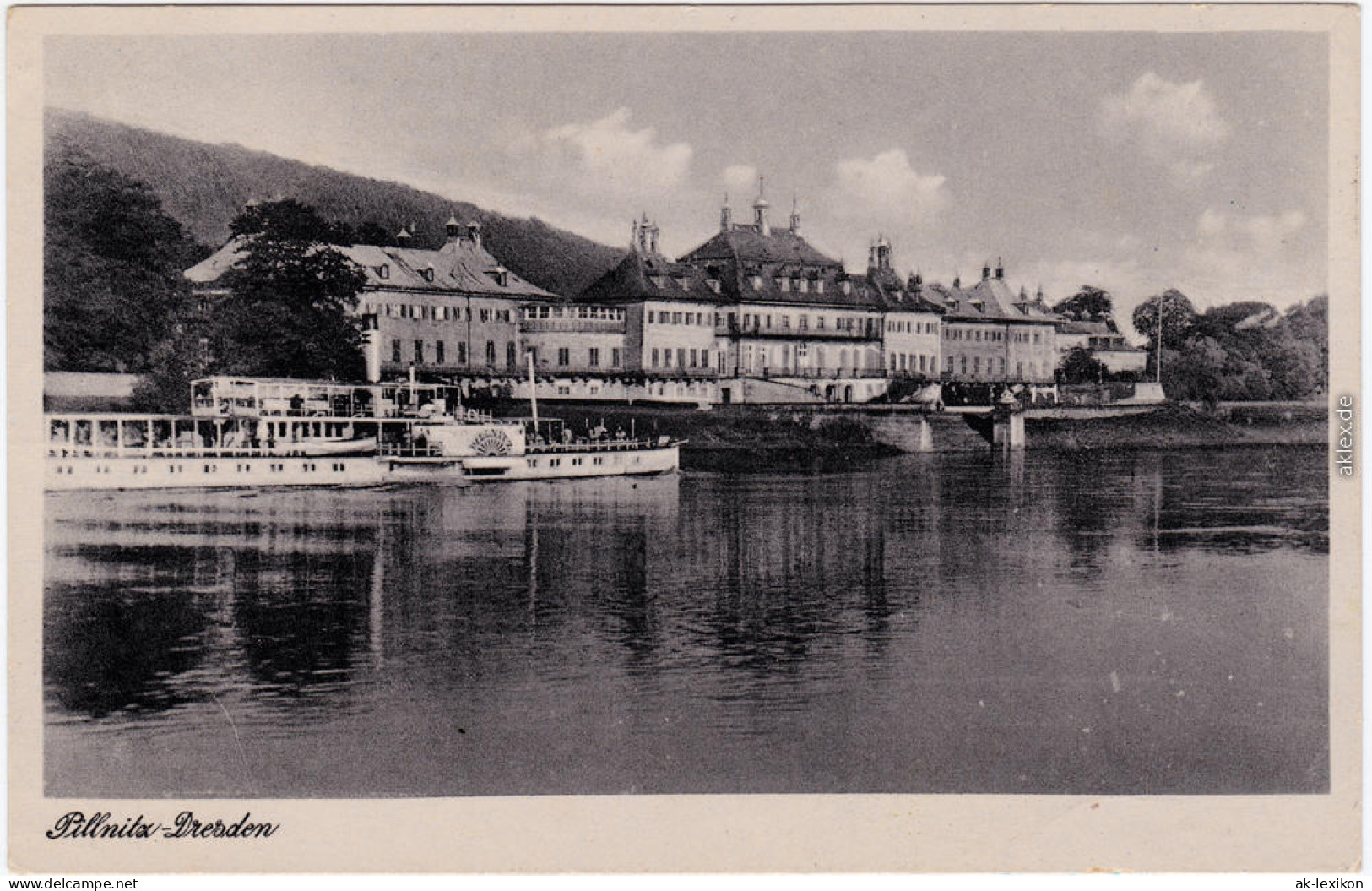 Pillnitz Schhloß Und Dampfer Ansichtskarte  1940 - Pillnitz
