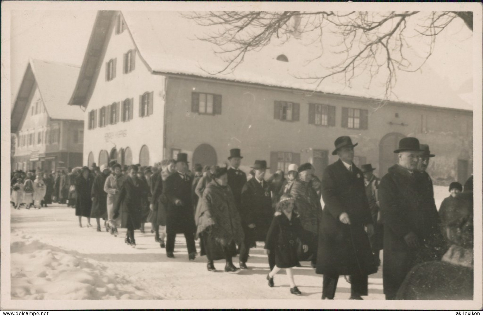 Ansichtskarte  Tarjeta Postal Hochzeitsfeier Im Schnee 1920 - Matrimonios