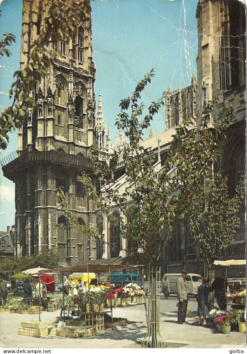 *CPM  -76 - ROUEN - La Cathédrale Et La Place De La Calende - Rouen