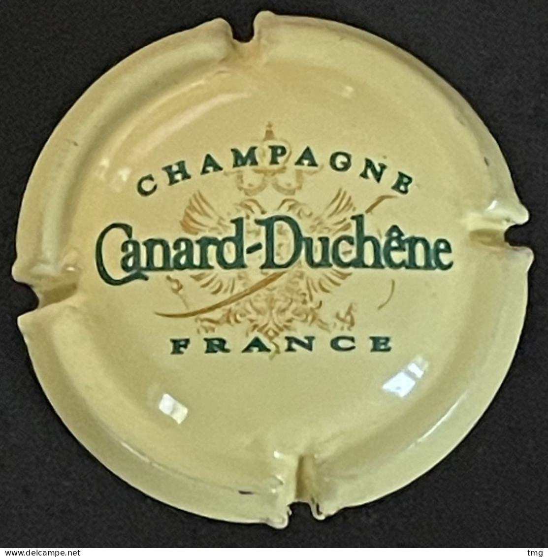 101 - 74 - Canard-Duchêne, Jaune-crème, Lettres Moyennes De France (côte 1,5 €) Capsule De Champagne - Canard Duchêne