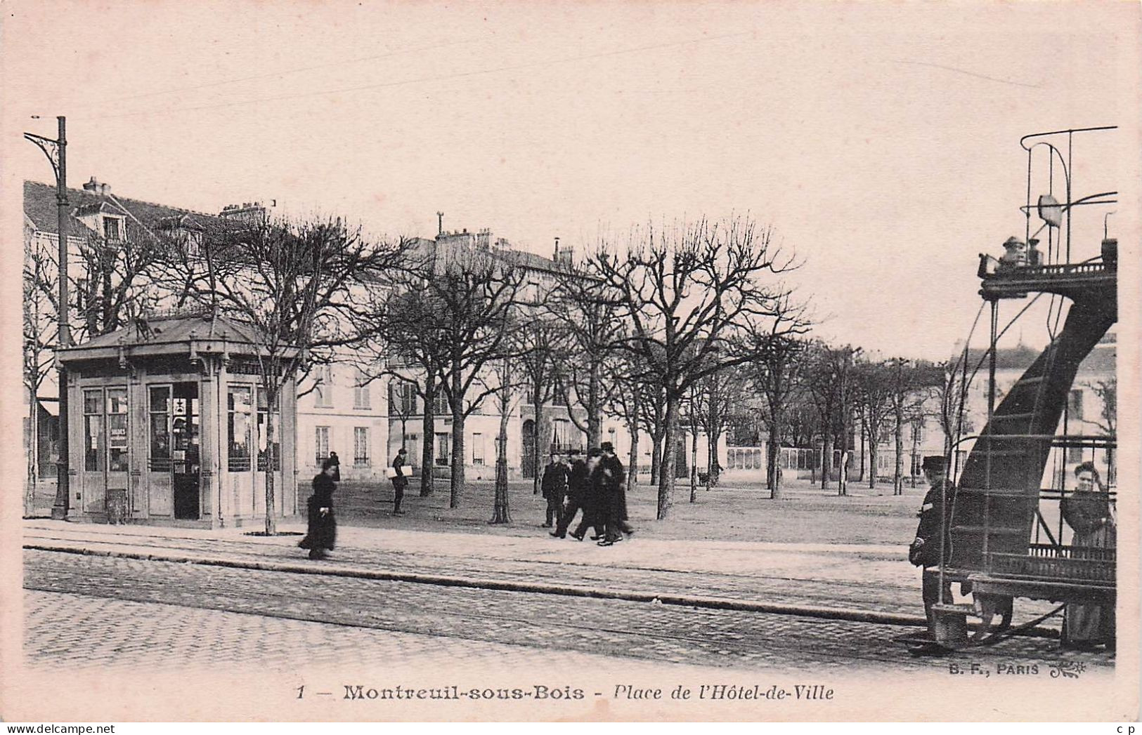 Montreuil  -  Place De L'Hotel De Ville - Station - Tramway -  CPA °J - Montreuil