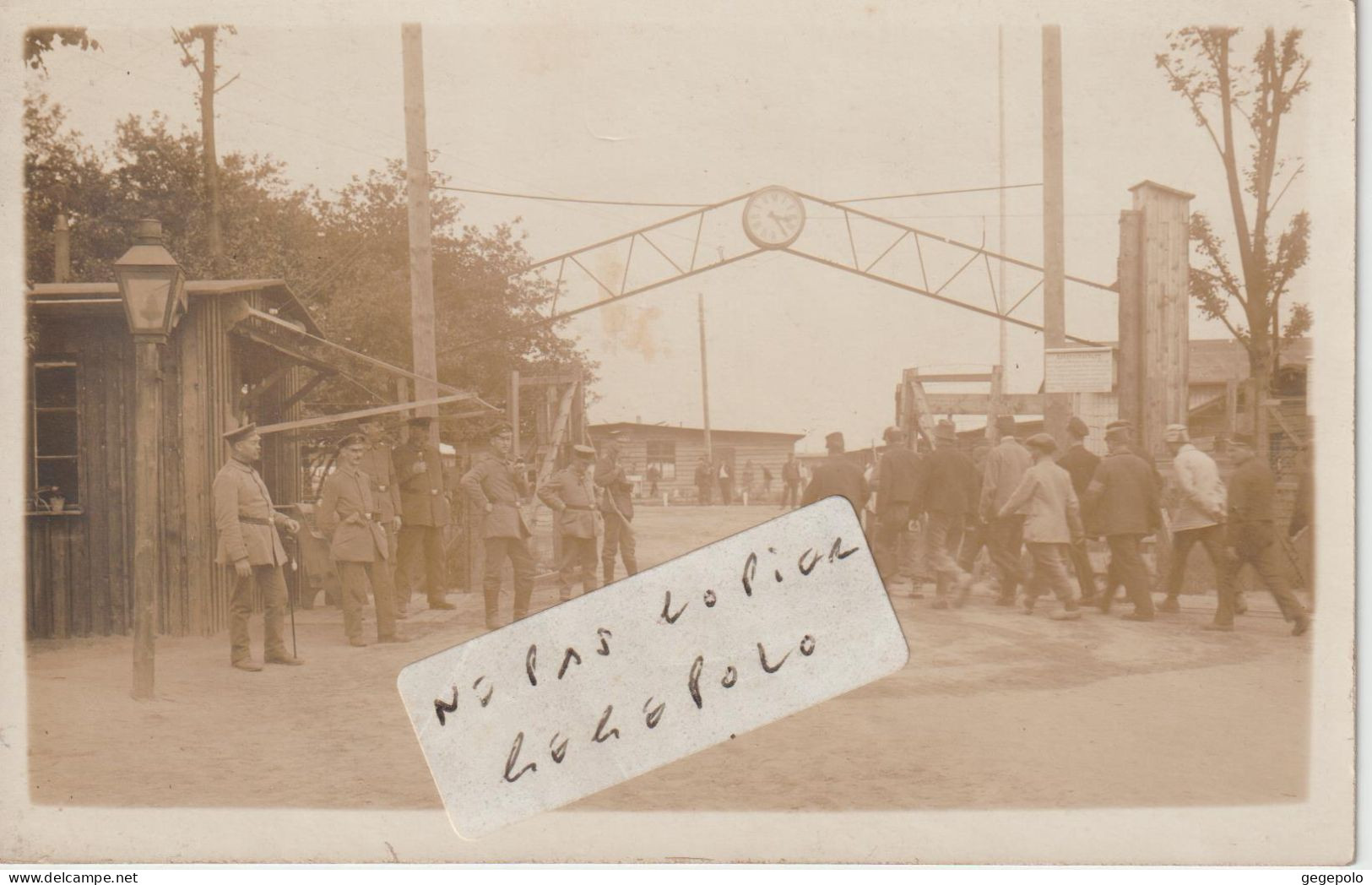 VOERDE - Le Camp De Prisonniers De Friedrichsfeld En 1917  ( Carte Photo 2/2 ) - Voerde