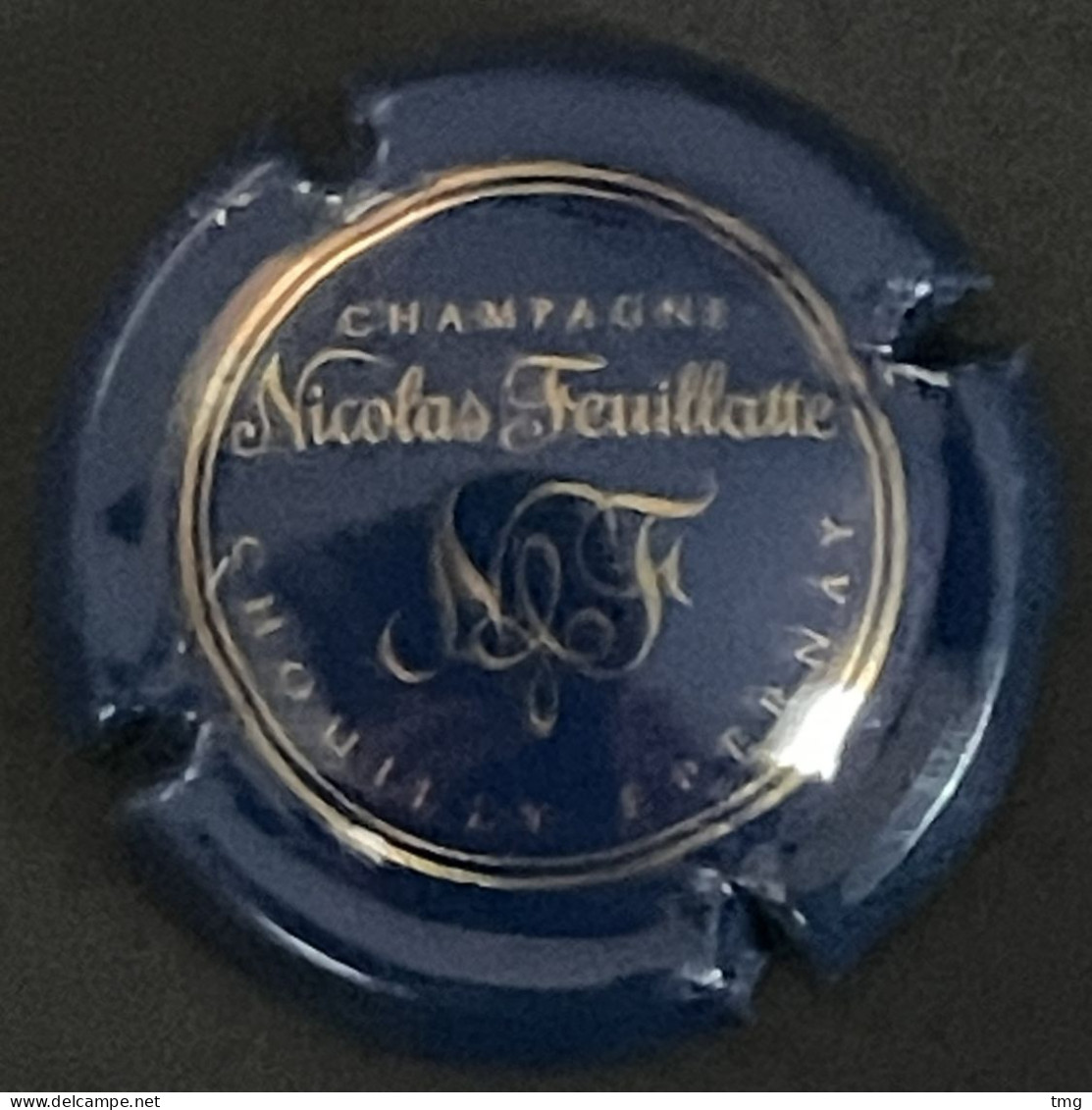 319 - 43 - Feuillatte Nicolas, Nom Et Initiales, Bleu Et Or Chouilly, Epernay (côte 1,5 €) Capsule De Champagne - Feuillate