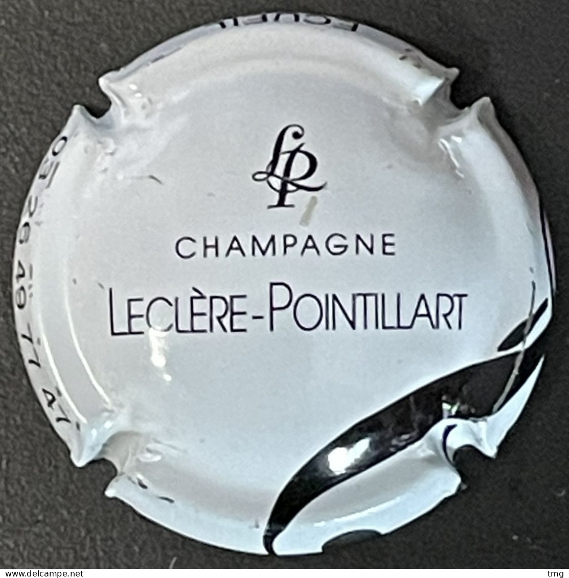 335 - 10 - Leclere-Pointillart, Champagne Initiales LP, Noir Et Blanc, Ecueil (côte 2 €) Capsule De Champagne - Autres & Non Classés