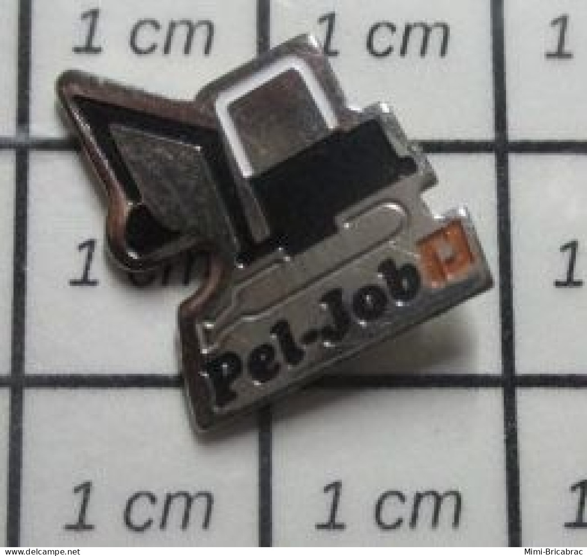512H Pin's Pins / Beau Et Rare / MARQUES / ENGIN BTP TRAVAUX PUBLICS PELLETEUSE PEL-JOB - Trademarks
