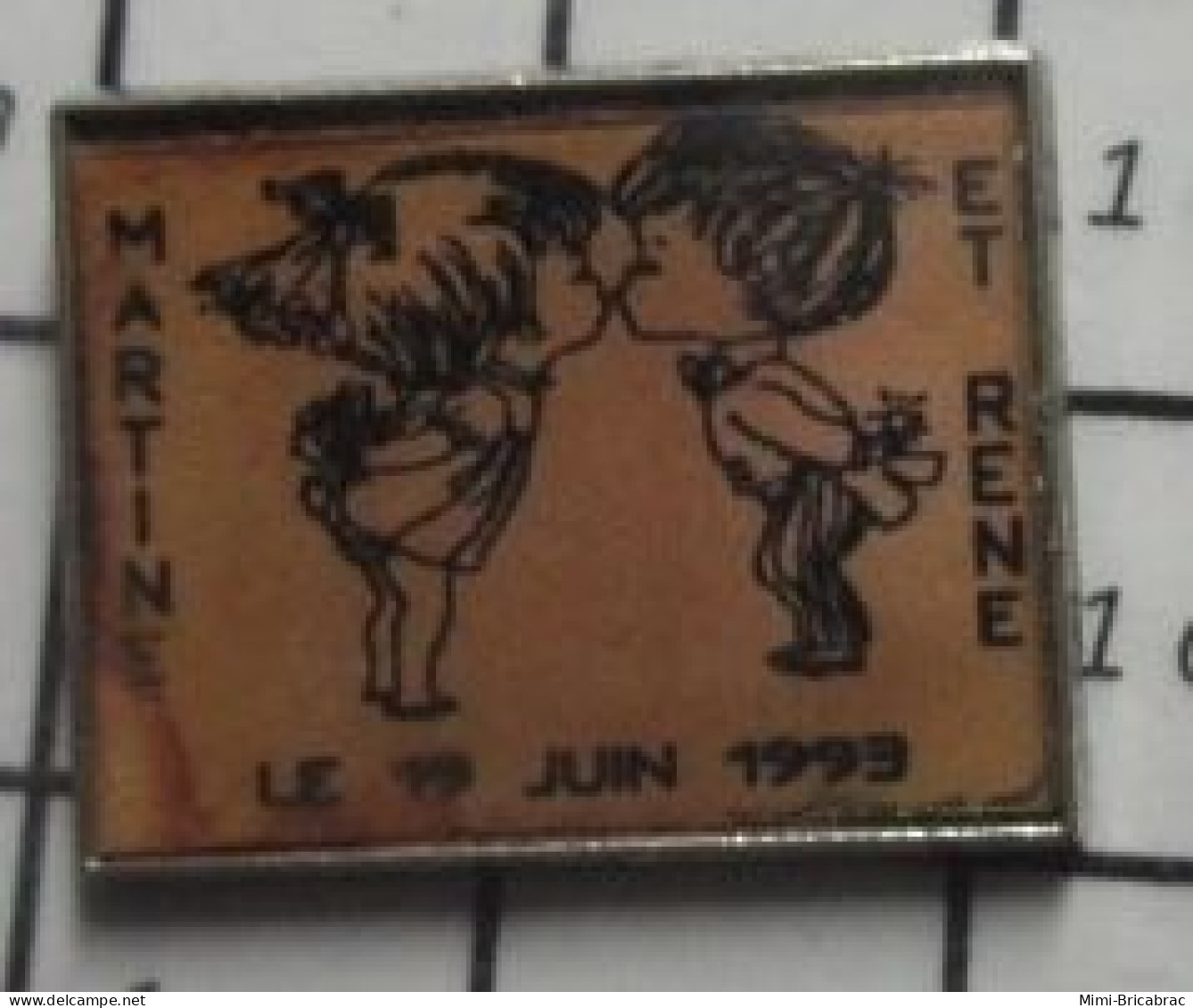 SP11 Pin's Pins / Beau Et Rare / AUTRES / MARIAGE MARTINE ET RENE 19 JUIN 1993 - Andere & Zonder Classificatie