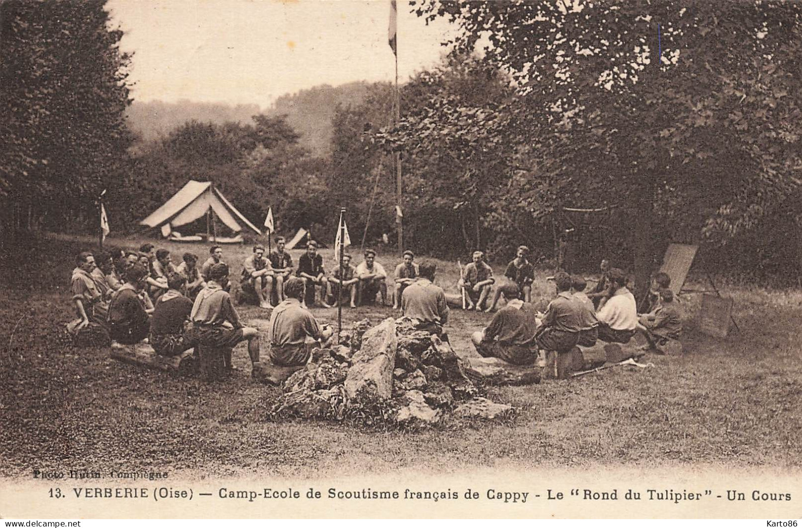 Verberie * Camp école De Scoutisme Français De Cappy * Le Rond Du Tulipier , Un Cours * VOIR CACHET * Scout Scouts - Verberie