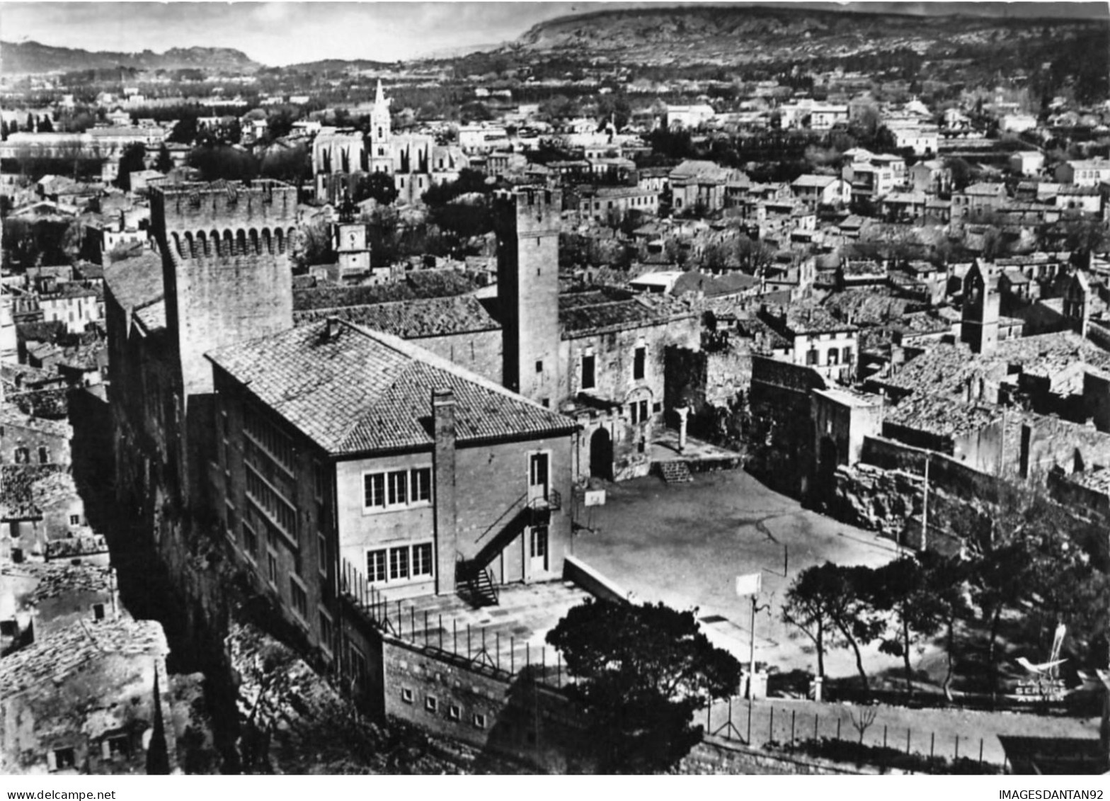 13 SALON DE PROVENCE AM#DC563 VUE AERIENNE DU CHATEAU DE L EMPERI ET DE LA VILLE - Salon De Provence