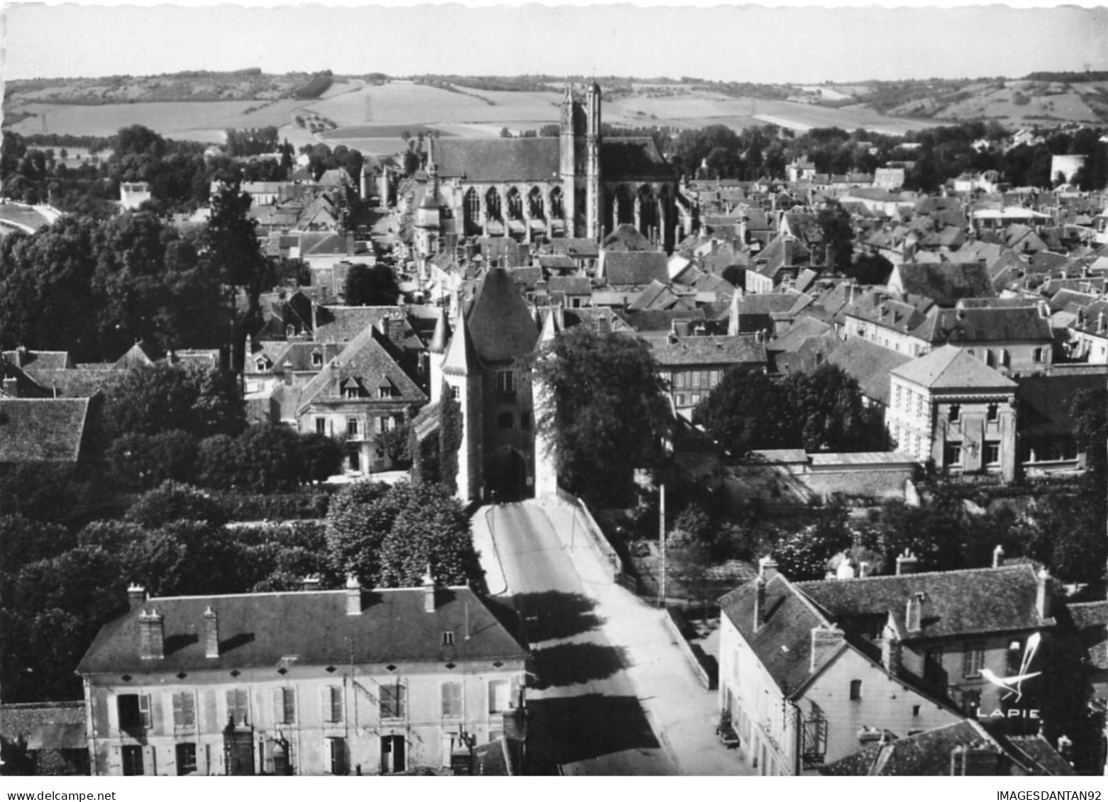 89 VILLENEUVE SUR YONNE AK#DC998 VUE AERIENNE DE LA VILLE DE L EGLISE LA PORTE DE JOIGNY - Villeneuve-sur-Yonne