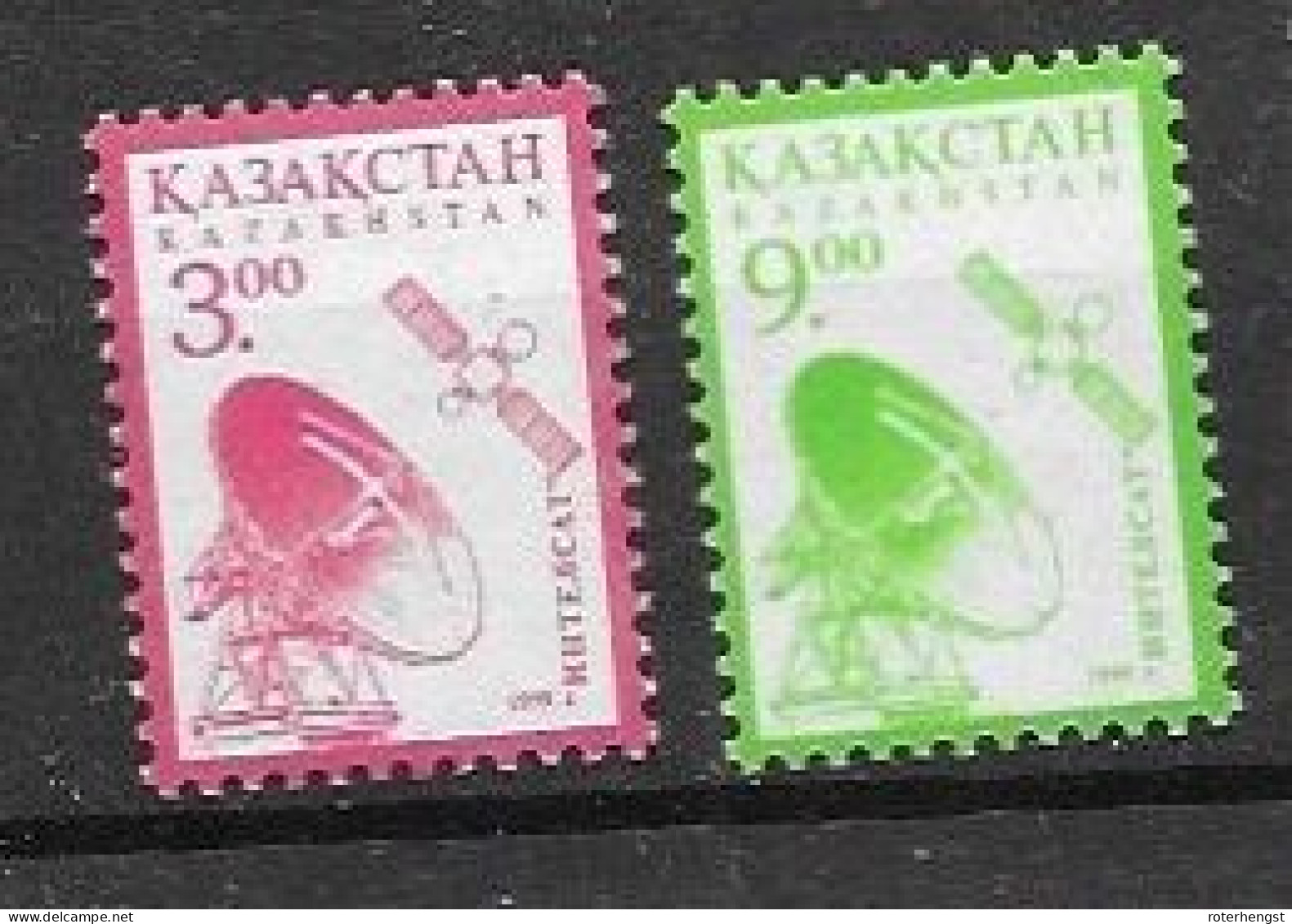 Kazakhstan Mnh ** Two Satellite Stamps From 1999 - Kazakhstan