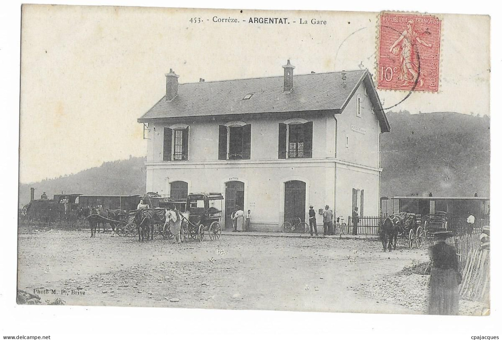 19 - ARGENTAT : LA GARE . - Argentat