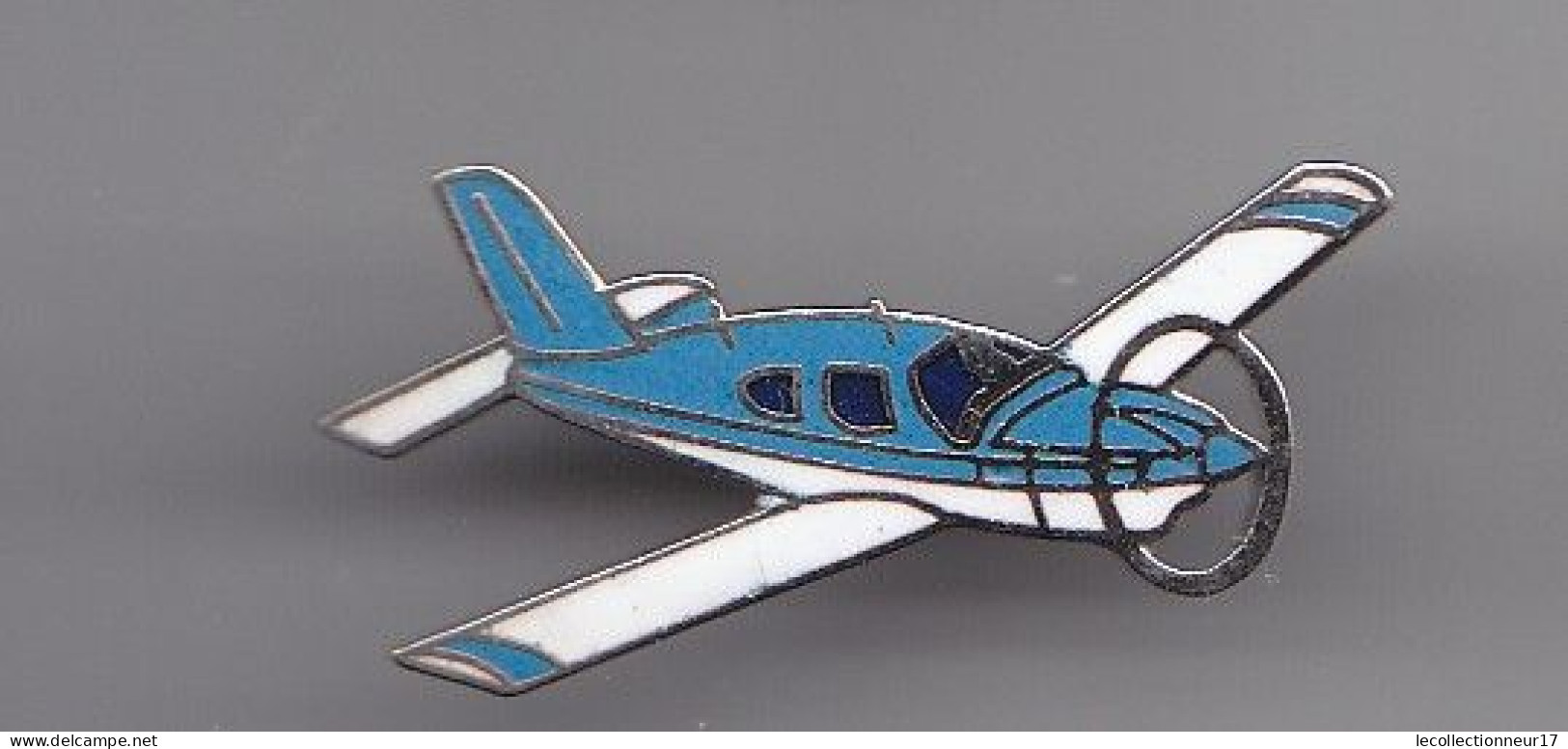 Pin's  Avion  Réf 6378 - Avions