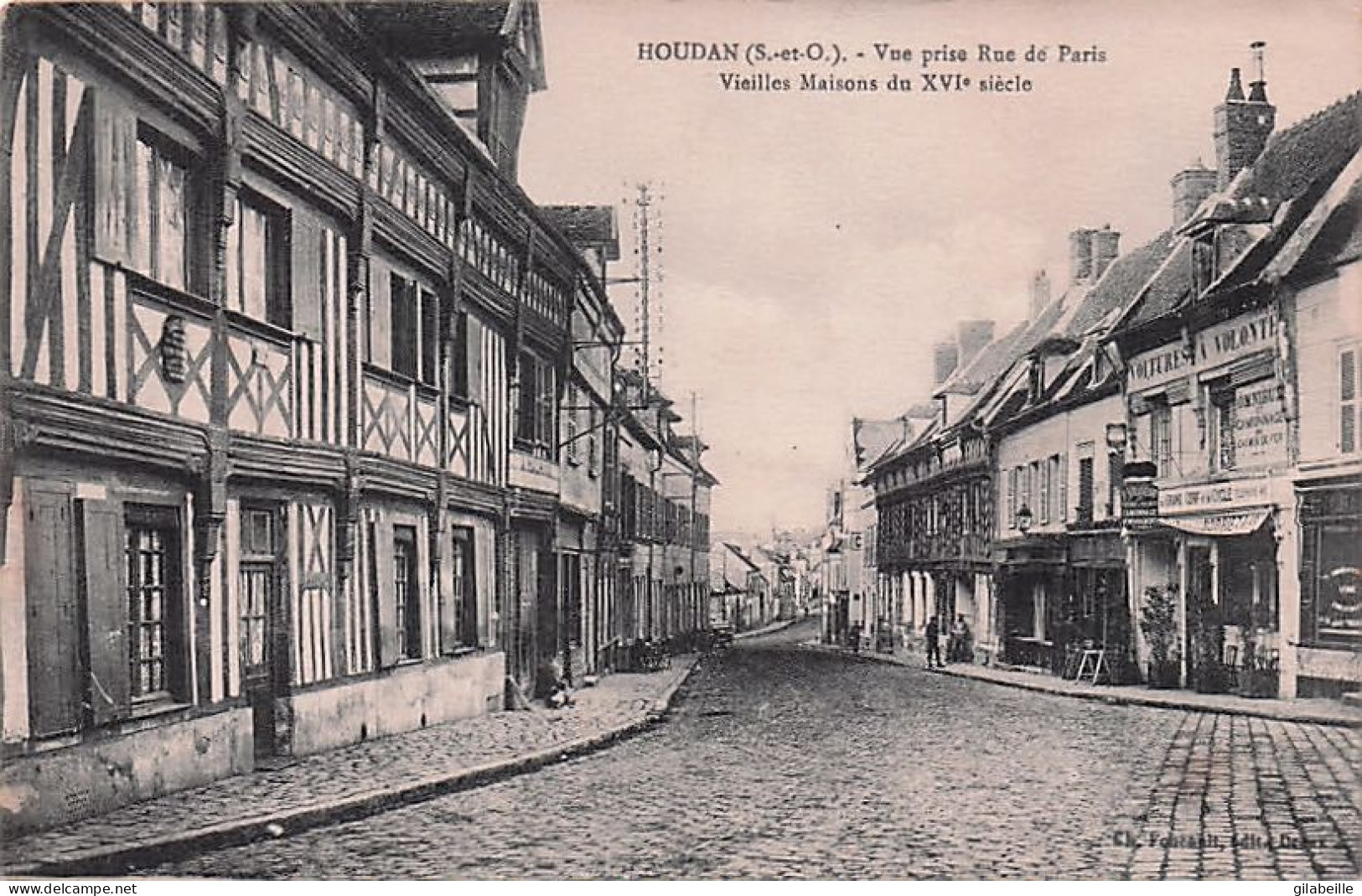 78 - 78 , HOUDAN , Vue Prise Rue De Paris , Vieilles Maisons Du XVIè Siècle - Houdan