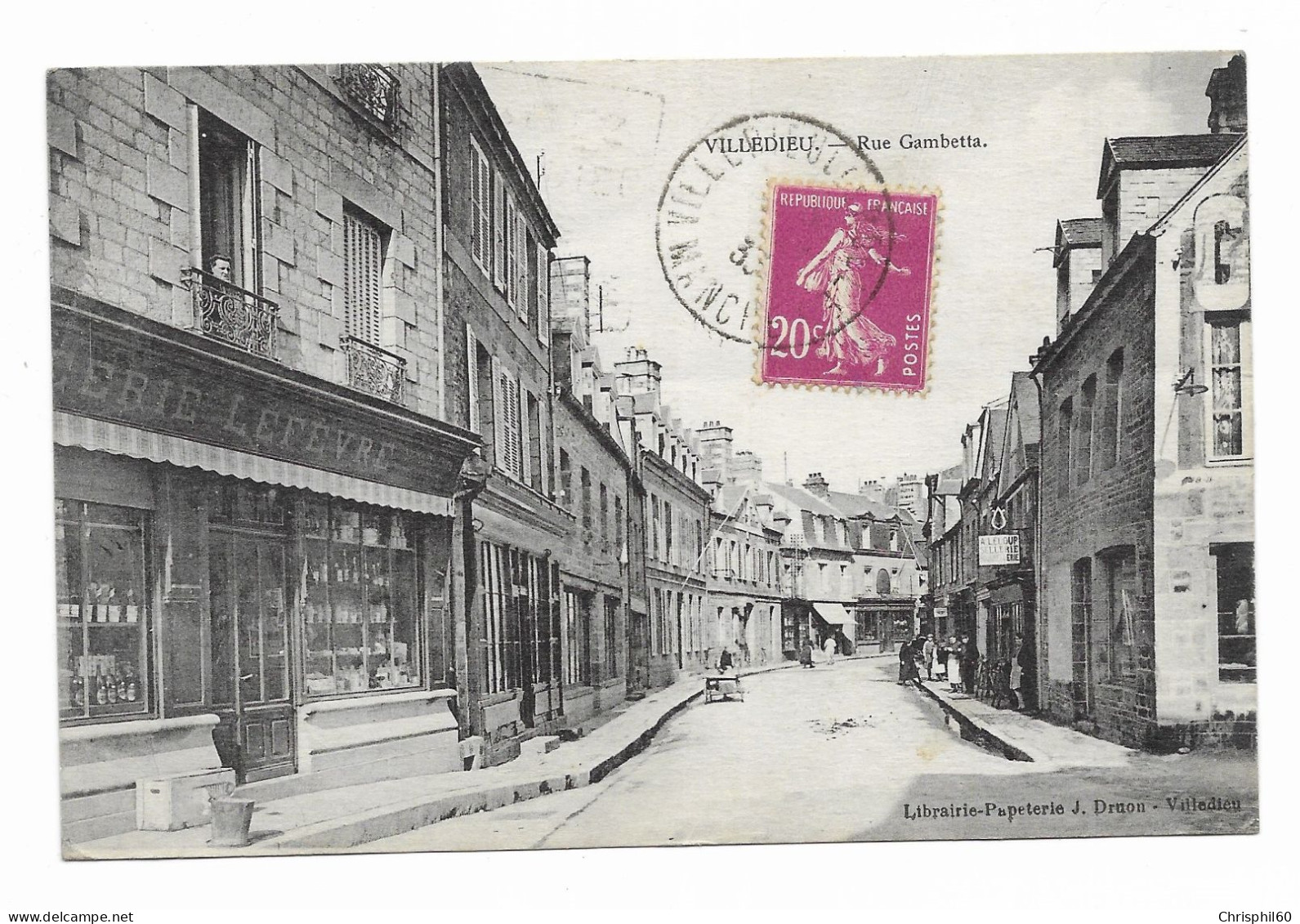 CPA -VILLEDIEU - Rue Gambetta - Animé - Circulé En 1933 - - Villedieu