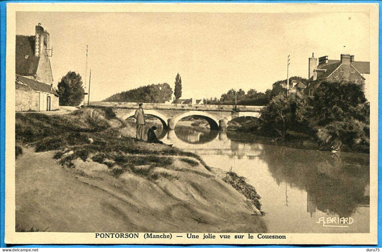 PONTORSON  Une Jolie Vue Sur Le Couesnon ( Pont - Berge Animée ) Non écrite . Excellent état * A. Briard Editeur - Pontorson