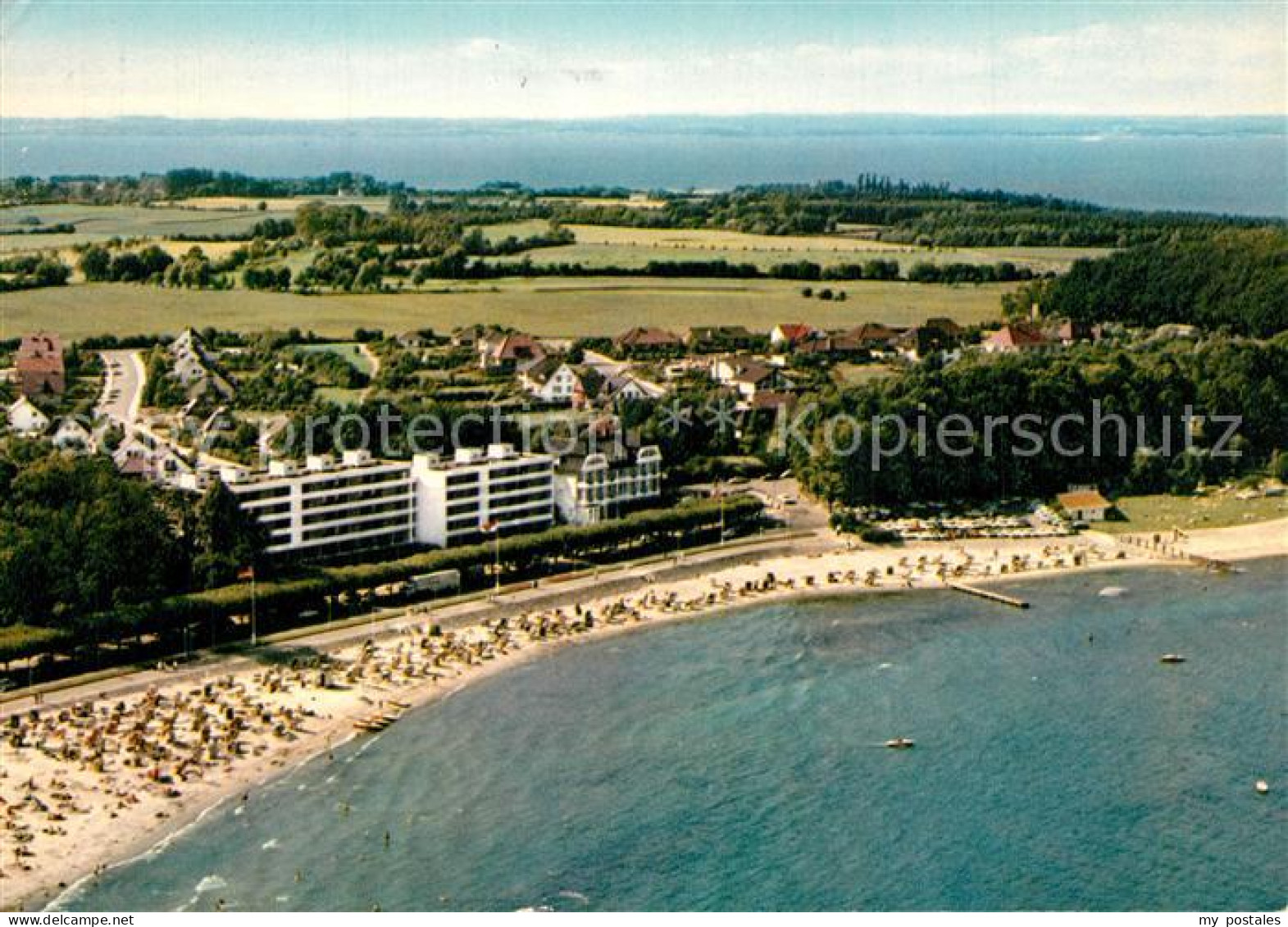 73540364 Travem?nde Ostseebad Fliegeraufnahme Strand Huxmanns Strandbazar Ostsee - To Identify