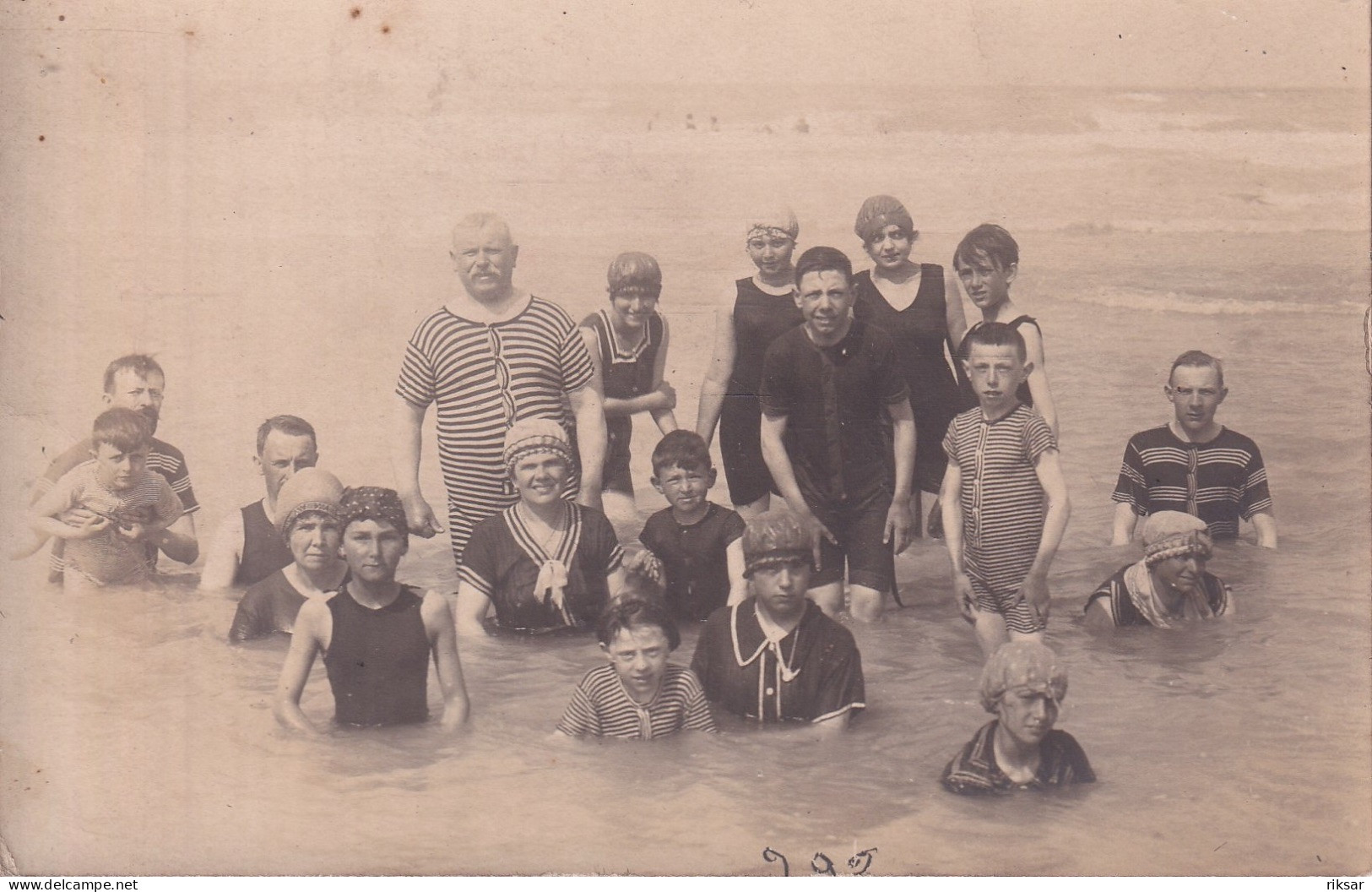 BAIGNEUSE ET BAIGNEUR(CARTE PHOTO) - Zwemmen