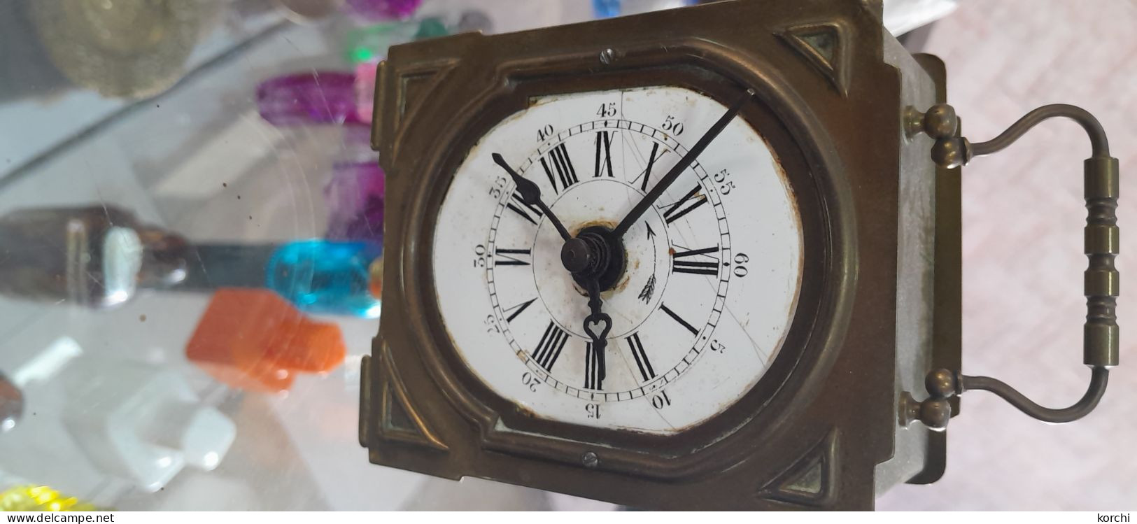 Horloge Antique Fonctionne Bien - Horloges