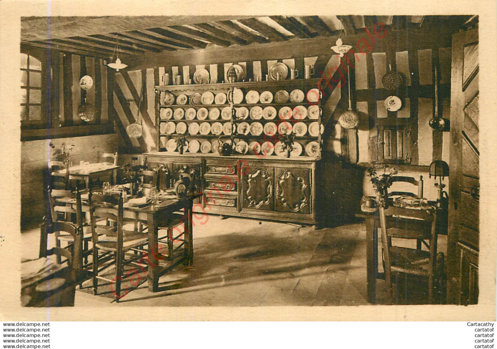 27.  PONT AUDEMER .  Auberge Du Vieux Puits . Une Salle à Manger . - Pont Audemer