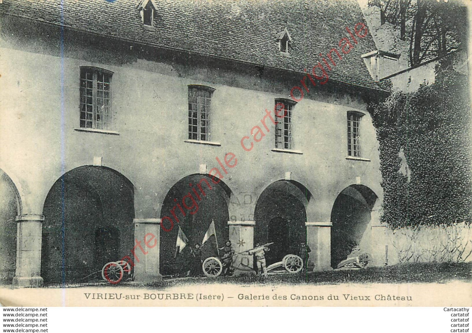 38.  VIRIEU Sur BOURBRE . Galerie Des Canons Du Vieux Château . - Virieu