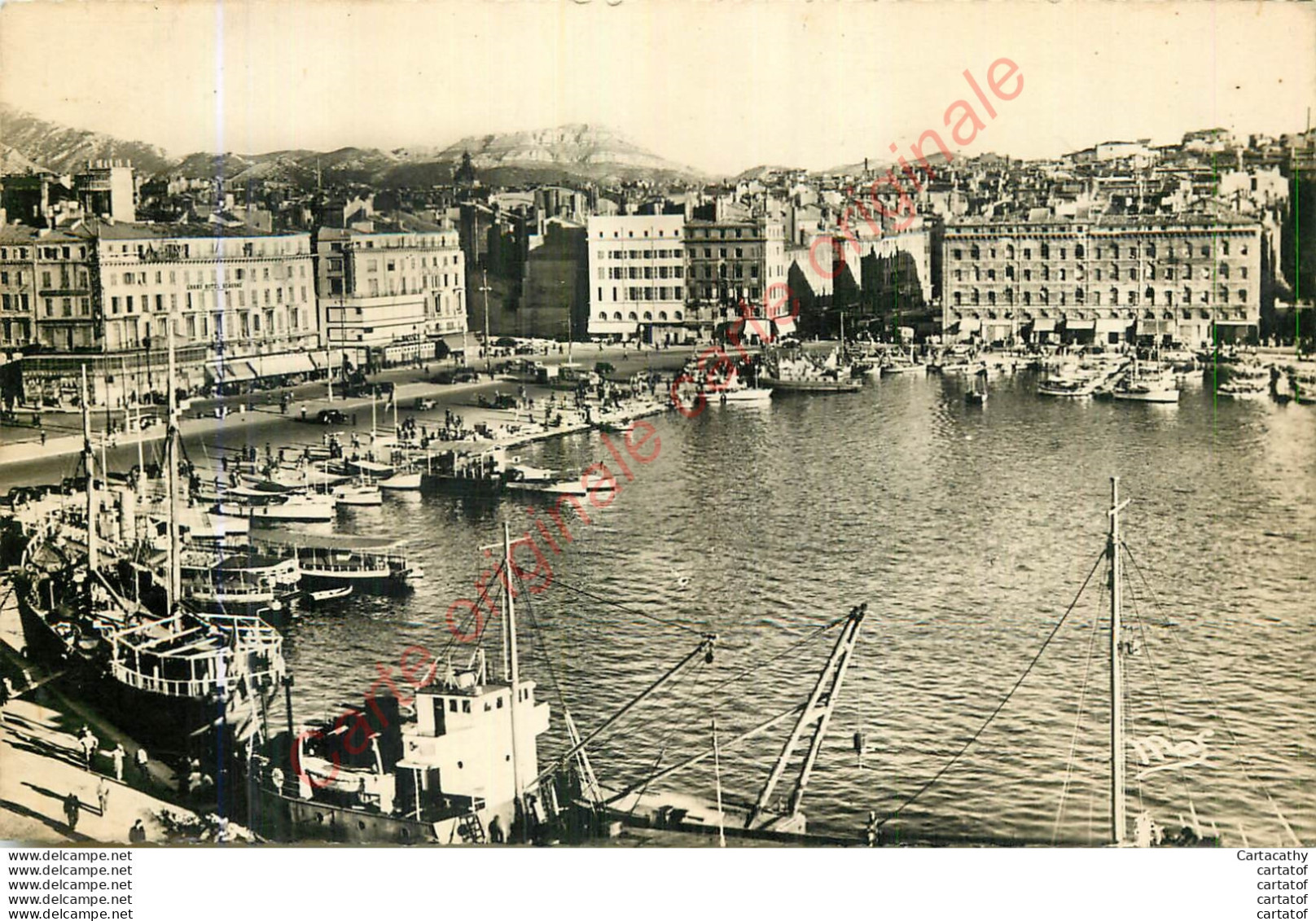 13.  MARSEILLE .  Le Vieux Port . - Alter Hafen (Vieux Port), Saint-Victor, Le Panier