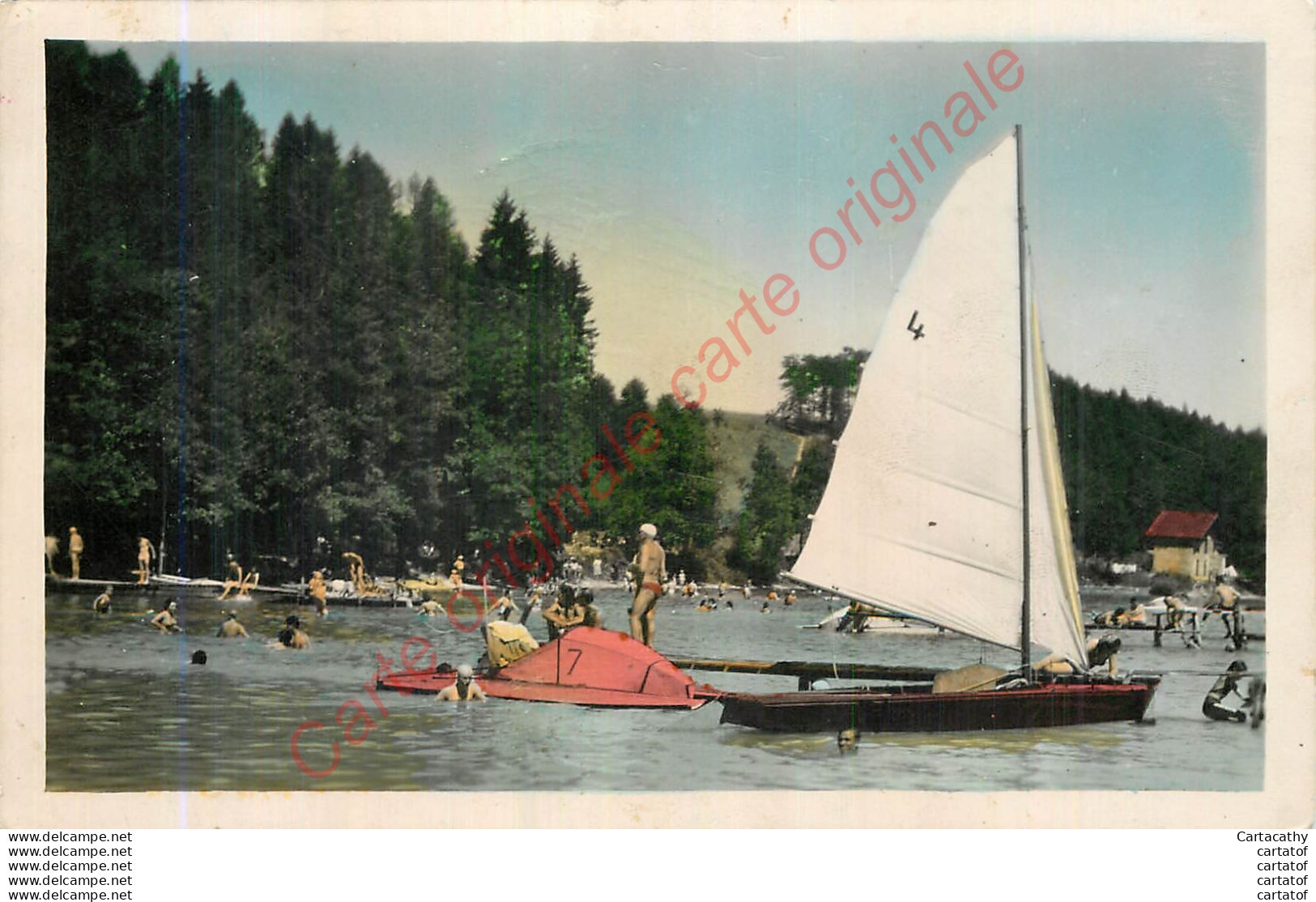 38. LAC DE PALADRU-CHARAVINES .  Une Plage . - Charavines