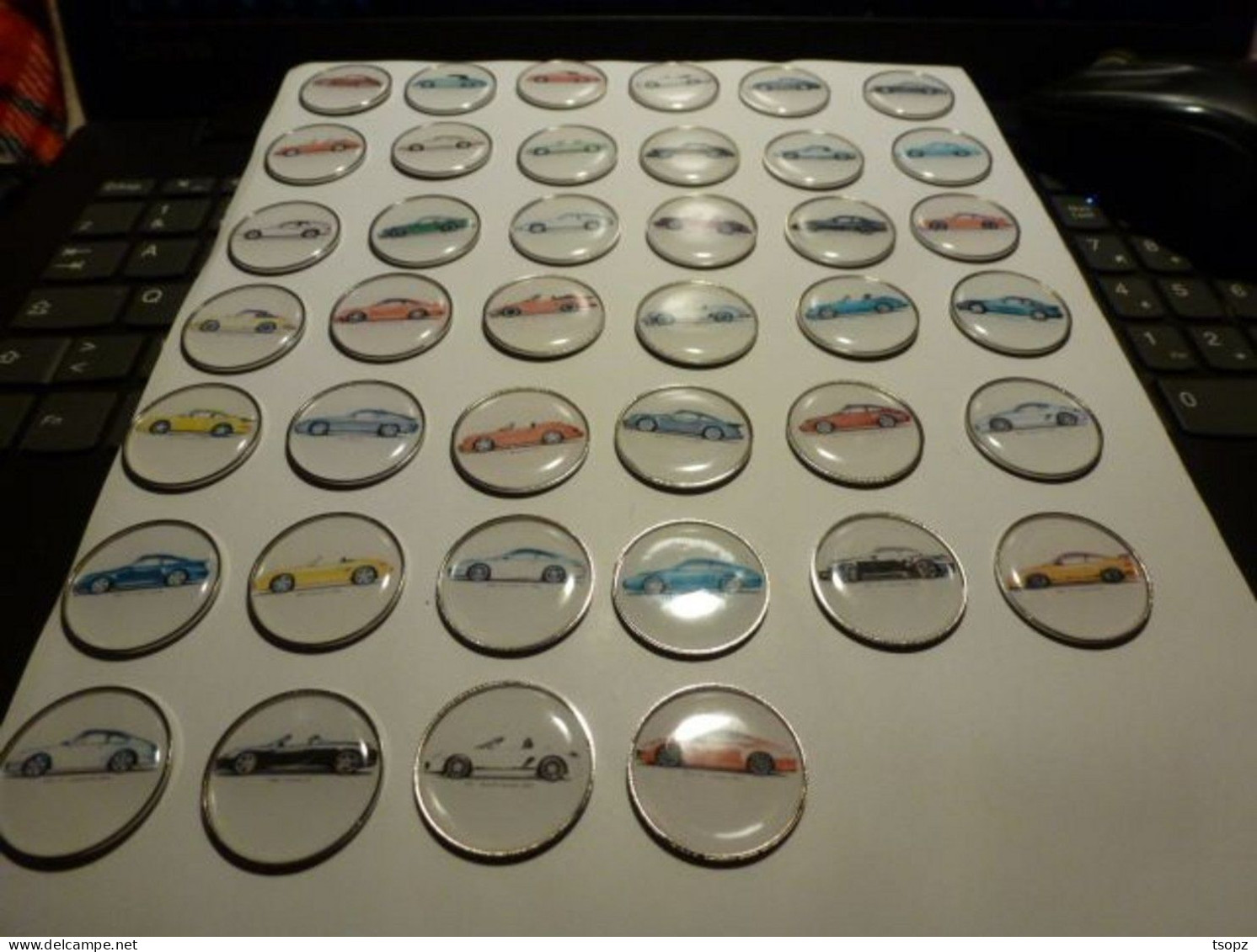 complet set 40 pins PORSCHE history 1948 - 2012