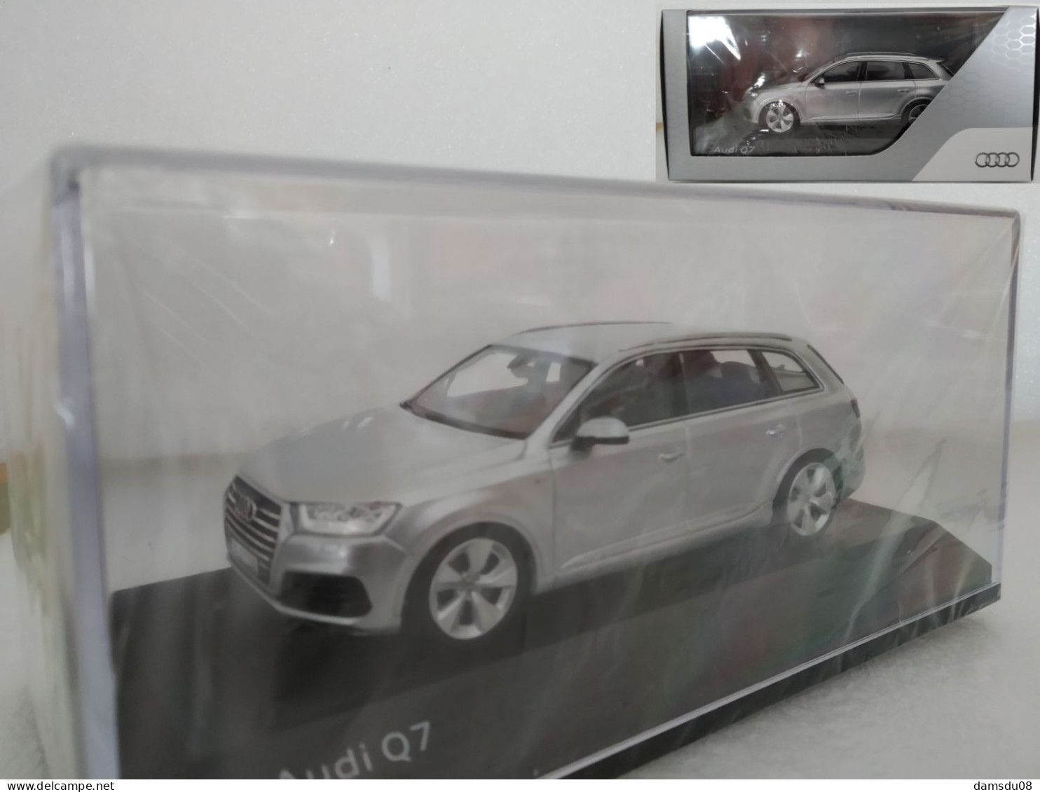 Spark Audi Q7 En Boite Vitrine Et Surboite Carton échelle 1/43 - Spark