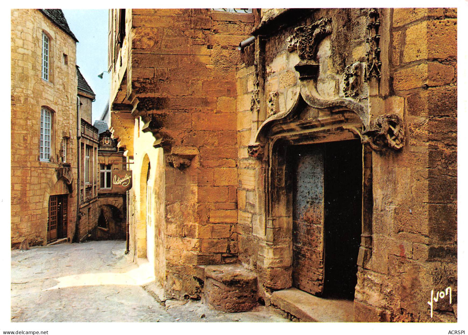 SARLAT  Rue De La Salamandre Et Porte De L Hotel De Grezel   35 (scan Recto Verso)MG2828 - Sarlat La Caneda