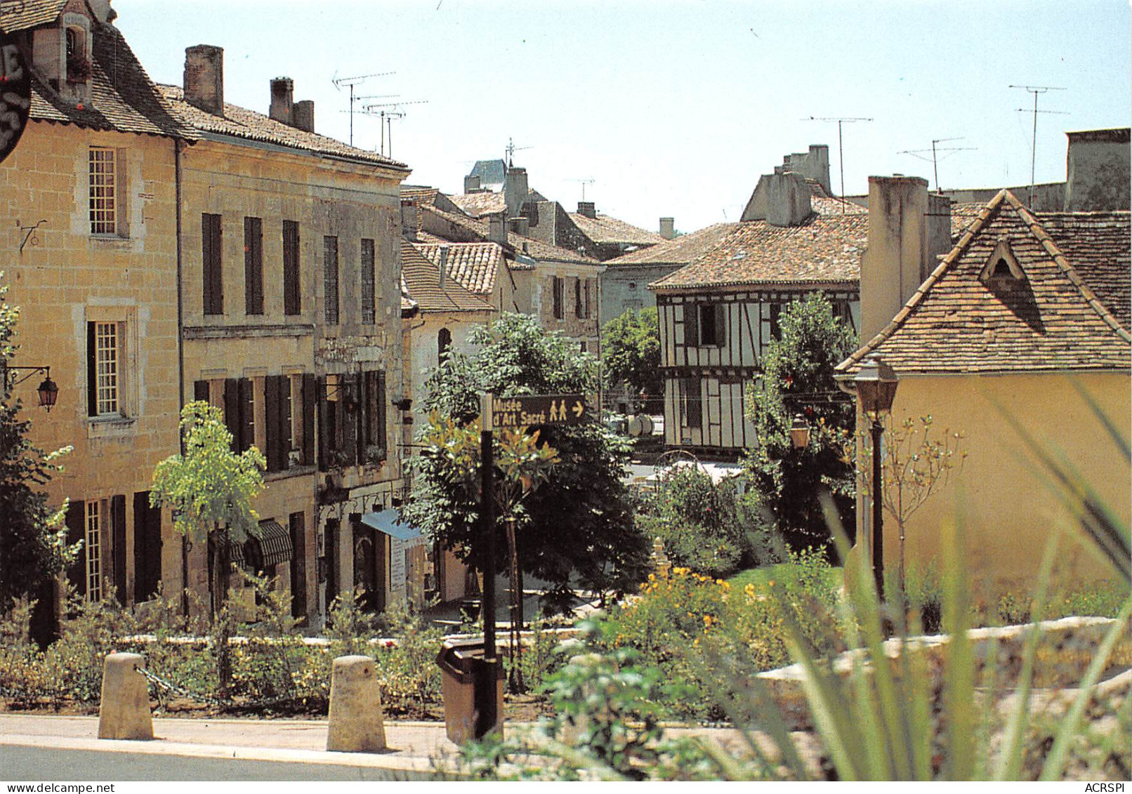 BERGERAC  La Place Pelissiere   25  (scan Recto Verso)MG2833 - Bergerac