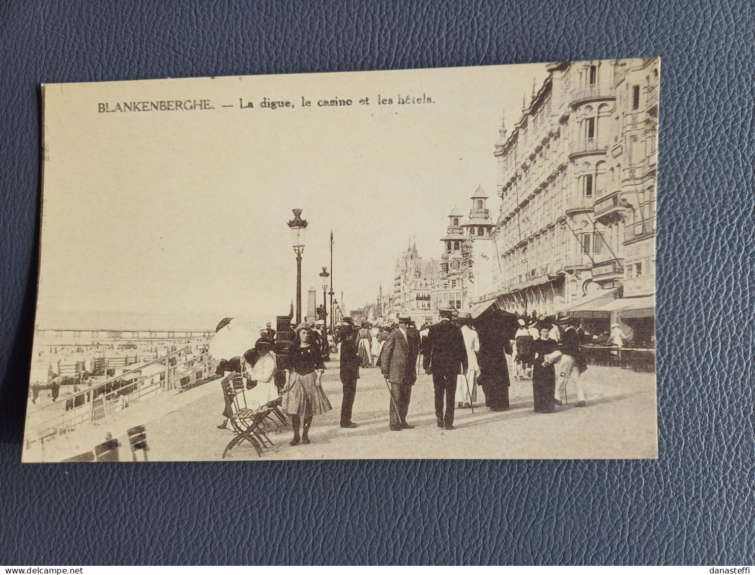 BLANKENBERGHE   LA DIGUE LE CASINO ET LES HOTELS - Blankenberge