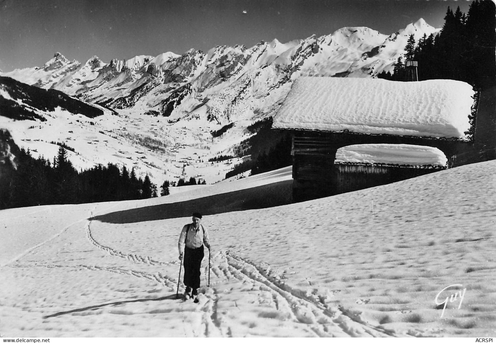 LA CLUSAZ La Chaine Des Arvis Vue Dans La Montee A Beauregard    50  (scan Recto Verso)MG2872UND - La Clusaz