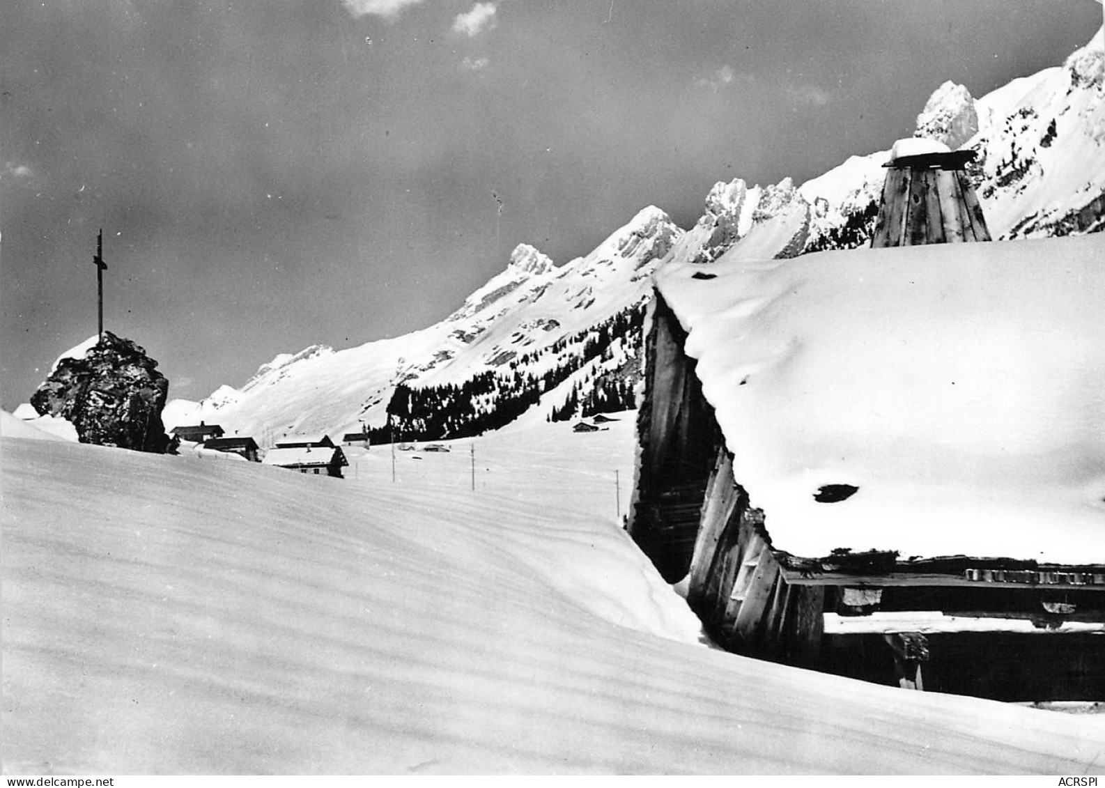 LA CLUSAZ  Les Confins Dans Le Fond, La Pointe Percée   53  (scan Recto Verso)MG2872UND - La Clusaz