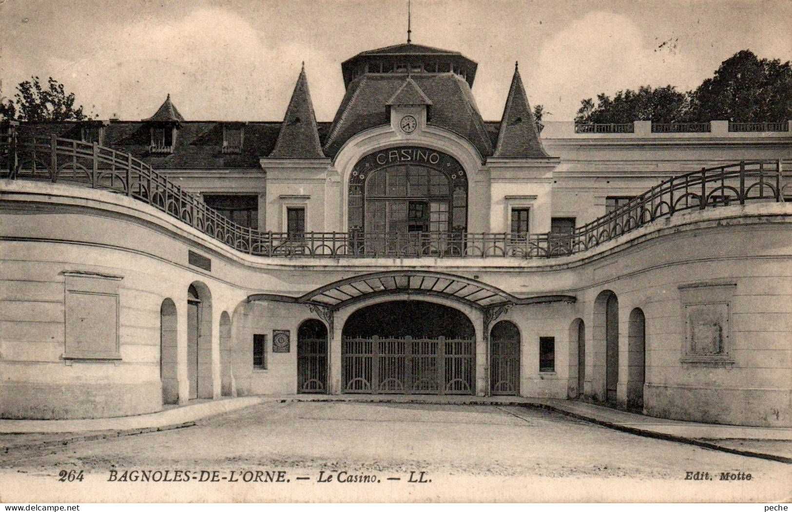 N°1862 W -cpa Bagnoles De L'Orne -le Casino- - Casinos